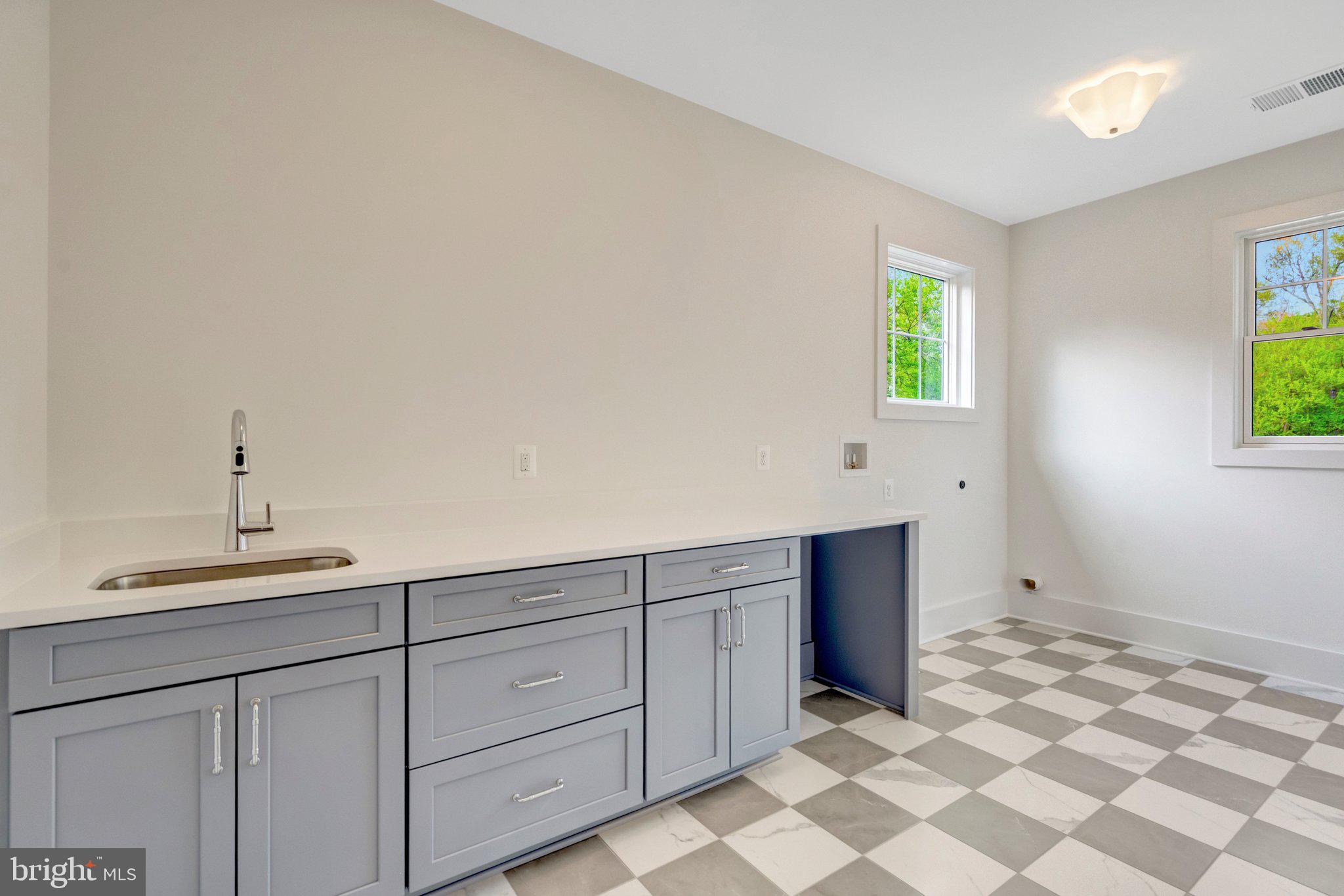 LEE FOREST - Residential