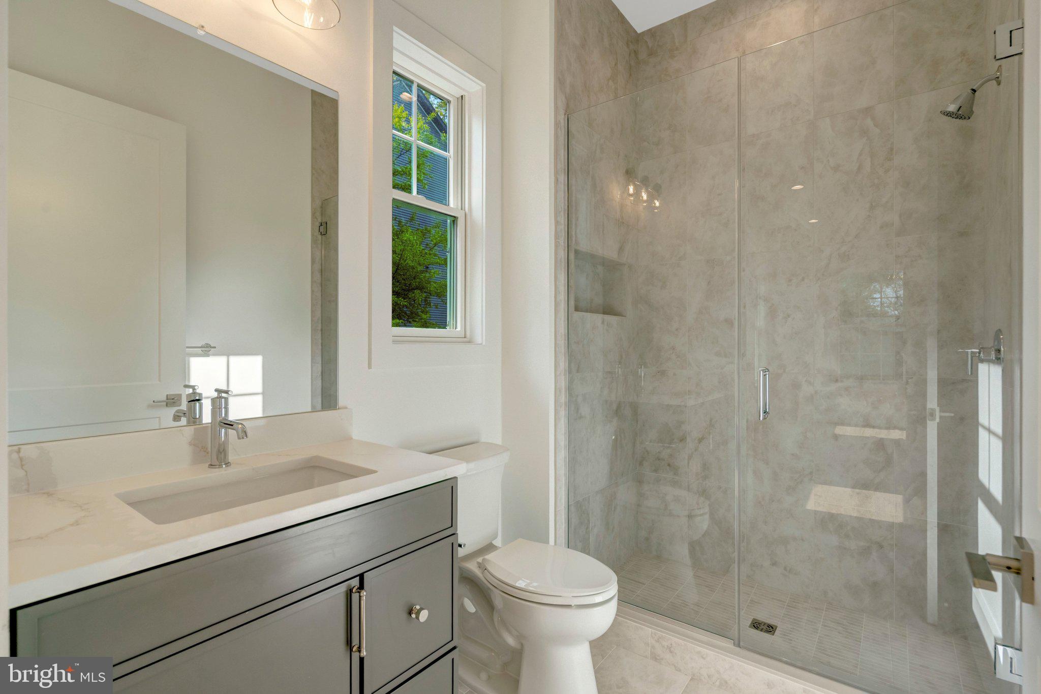 LEE FOREST - Residential