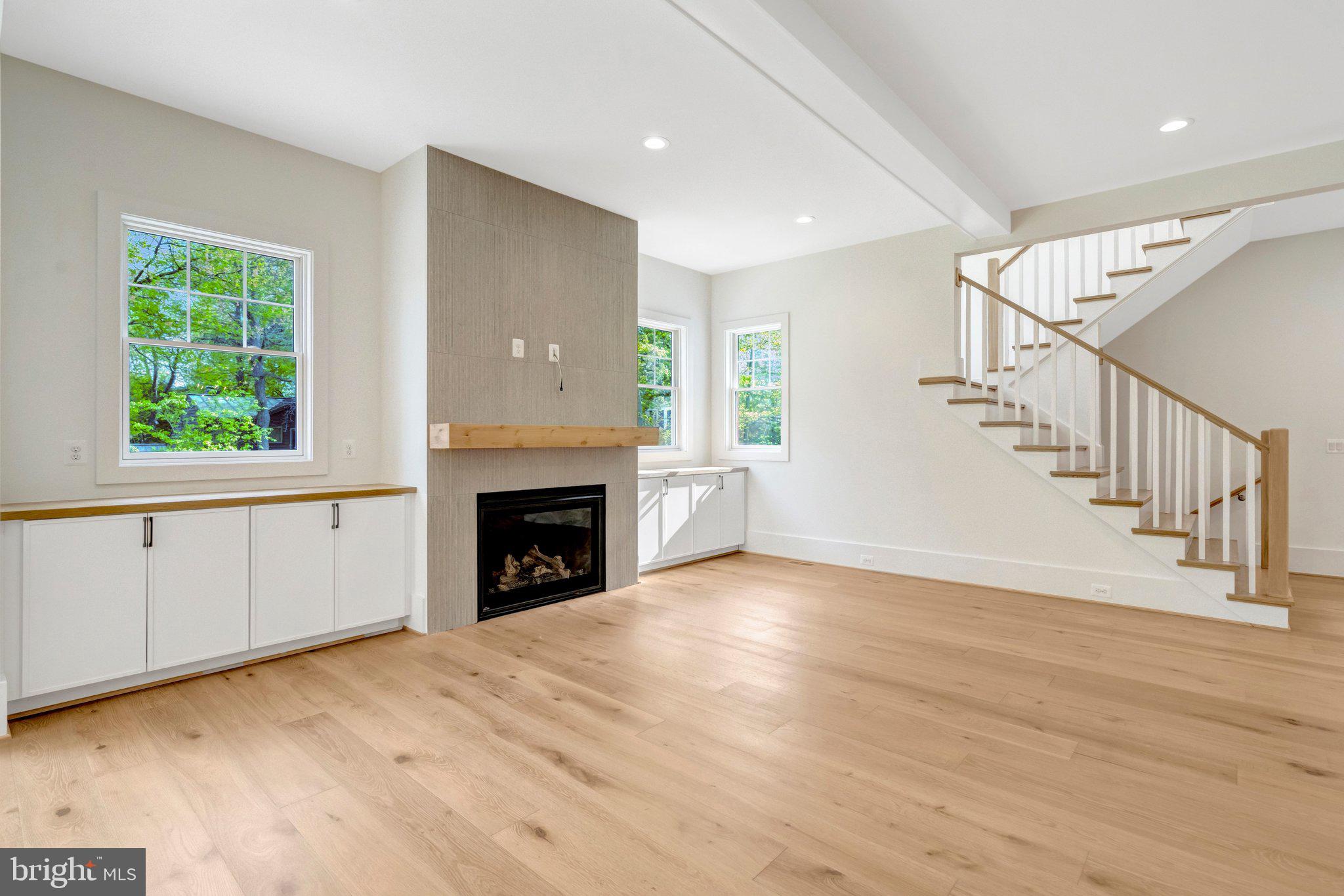 LEE FOREST - Residential