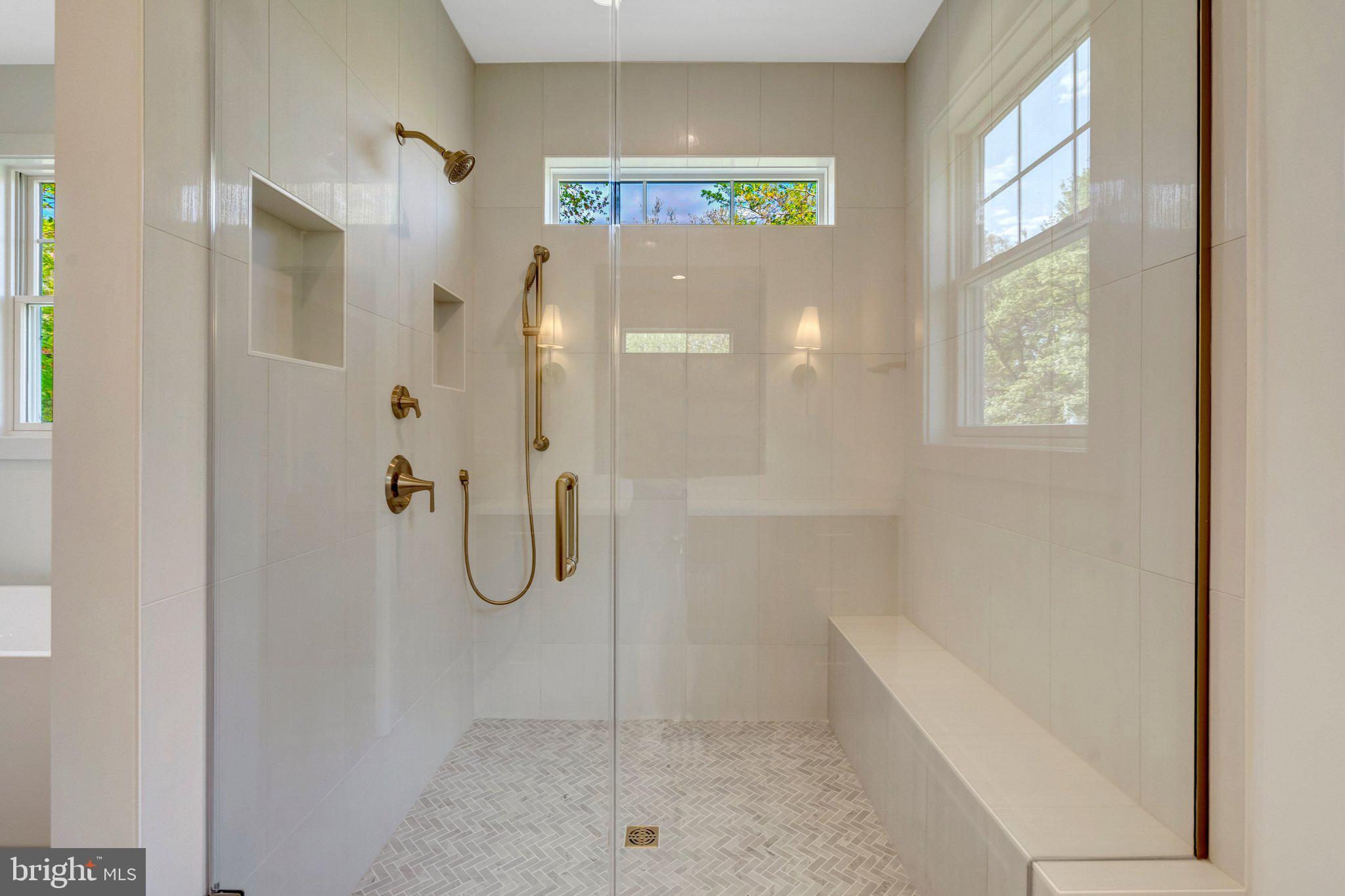 LEE FOREST - Residential