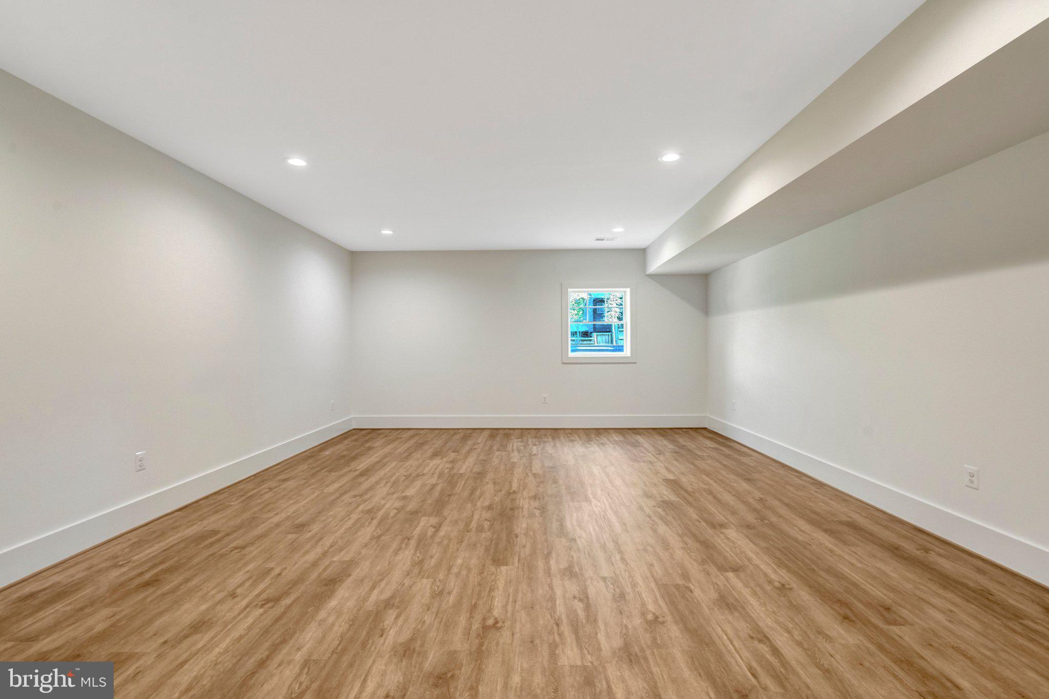 LEE FOREST - Residential