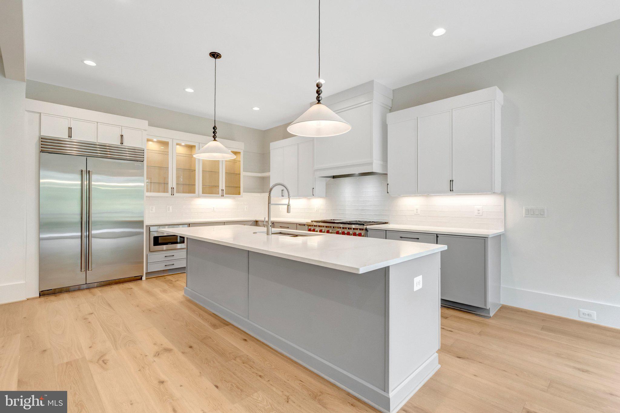 LEE FOREST - Residential