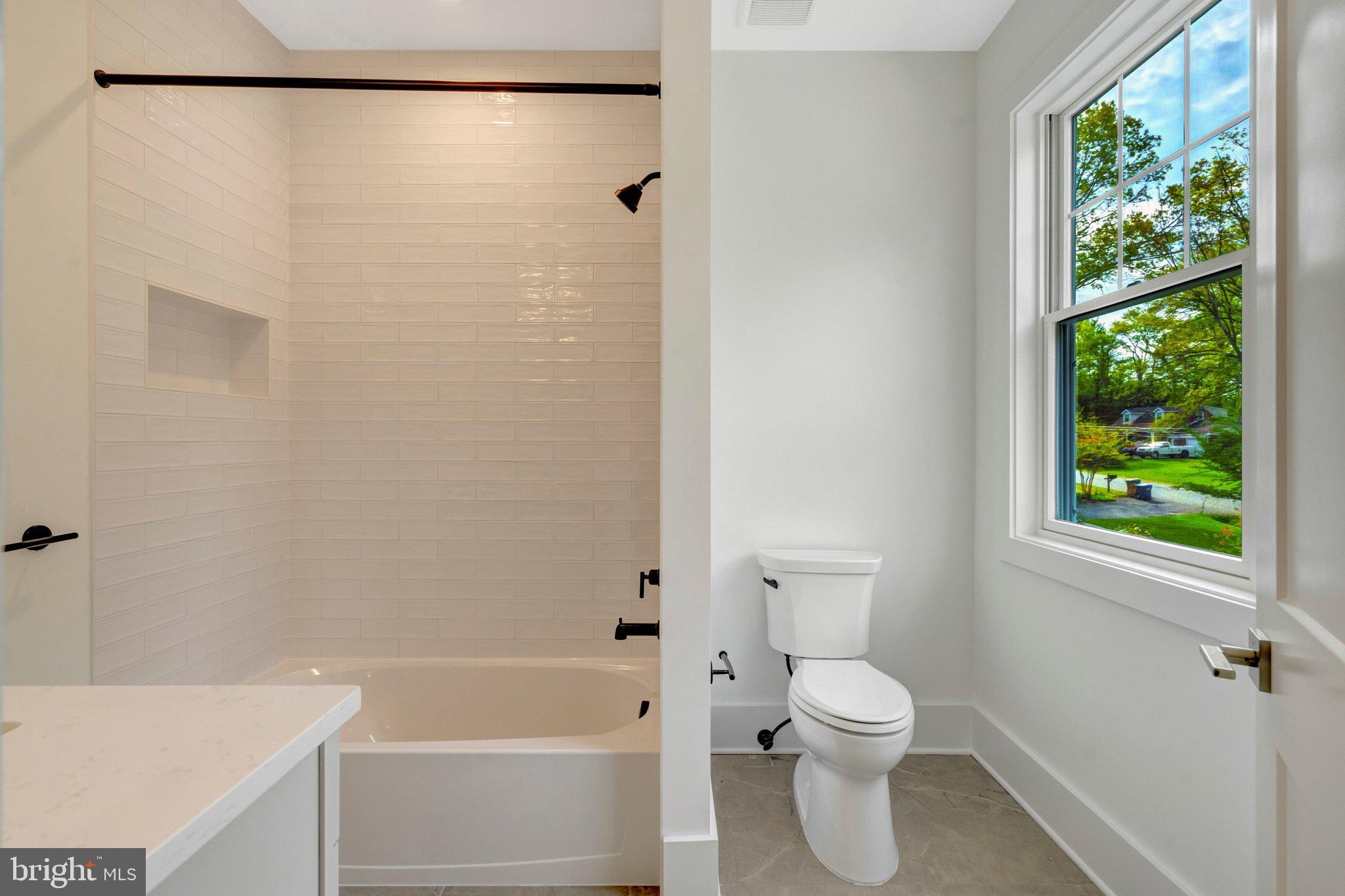 LEE FOREST - Residential