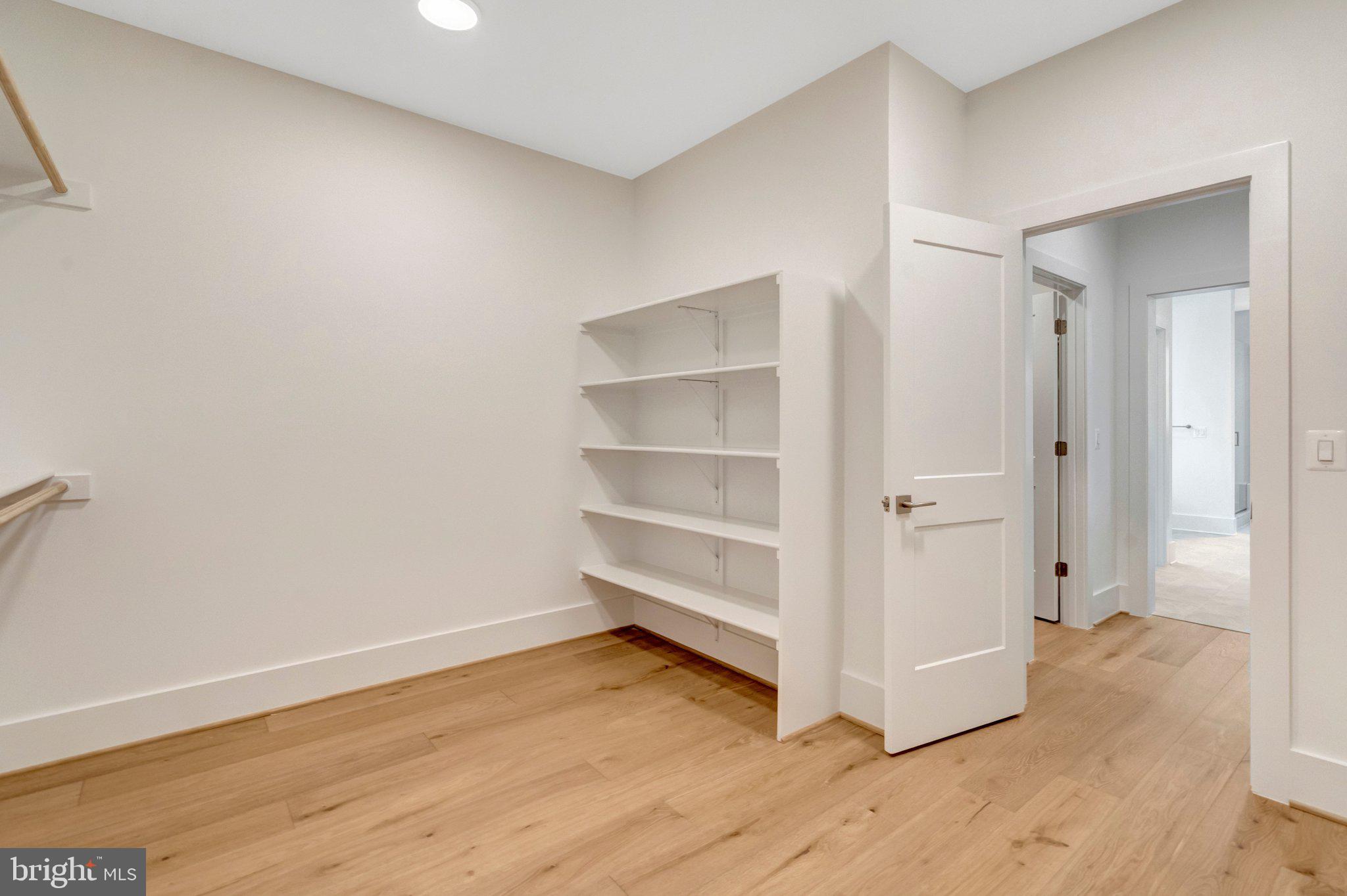 LEE FOREST - Residential