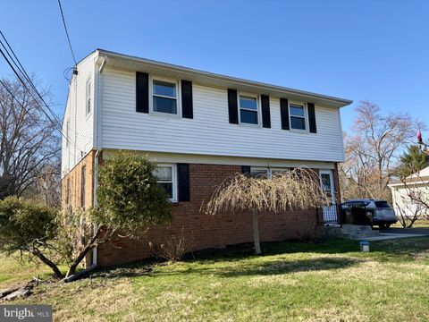 Multifamily For Sale - 18 Crest Avenue<br/> PENNINGTON, NJ 08534