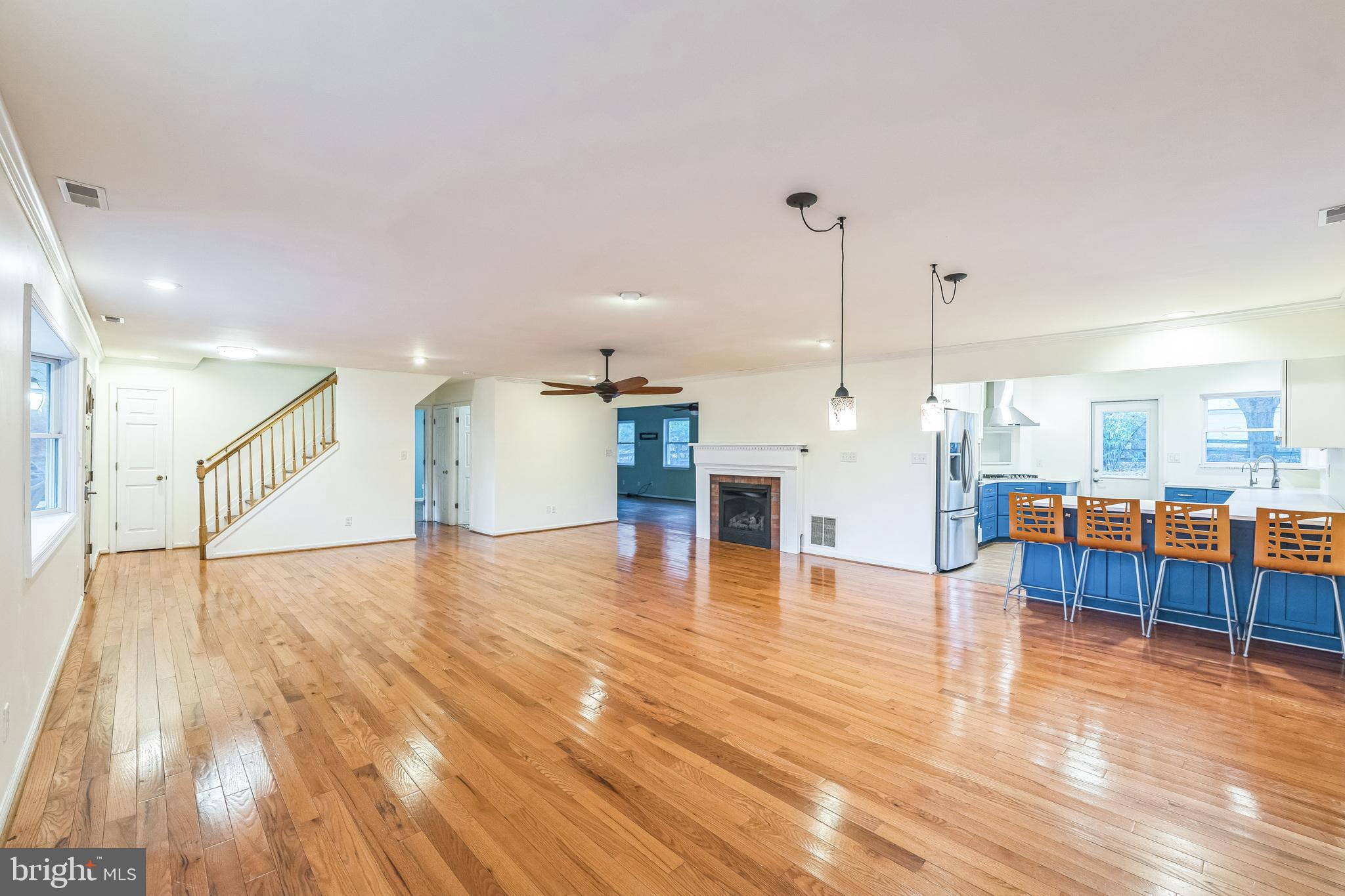 HILLSMERE SHORES - Residential