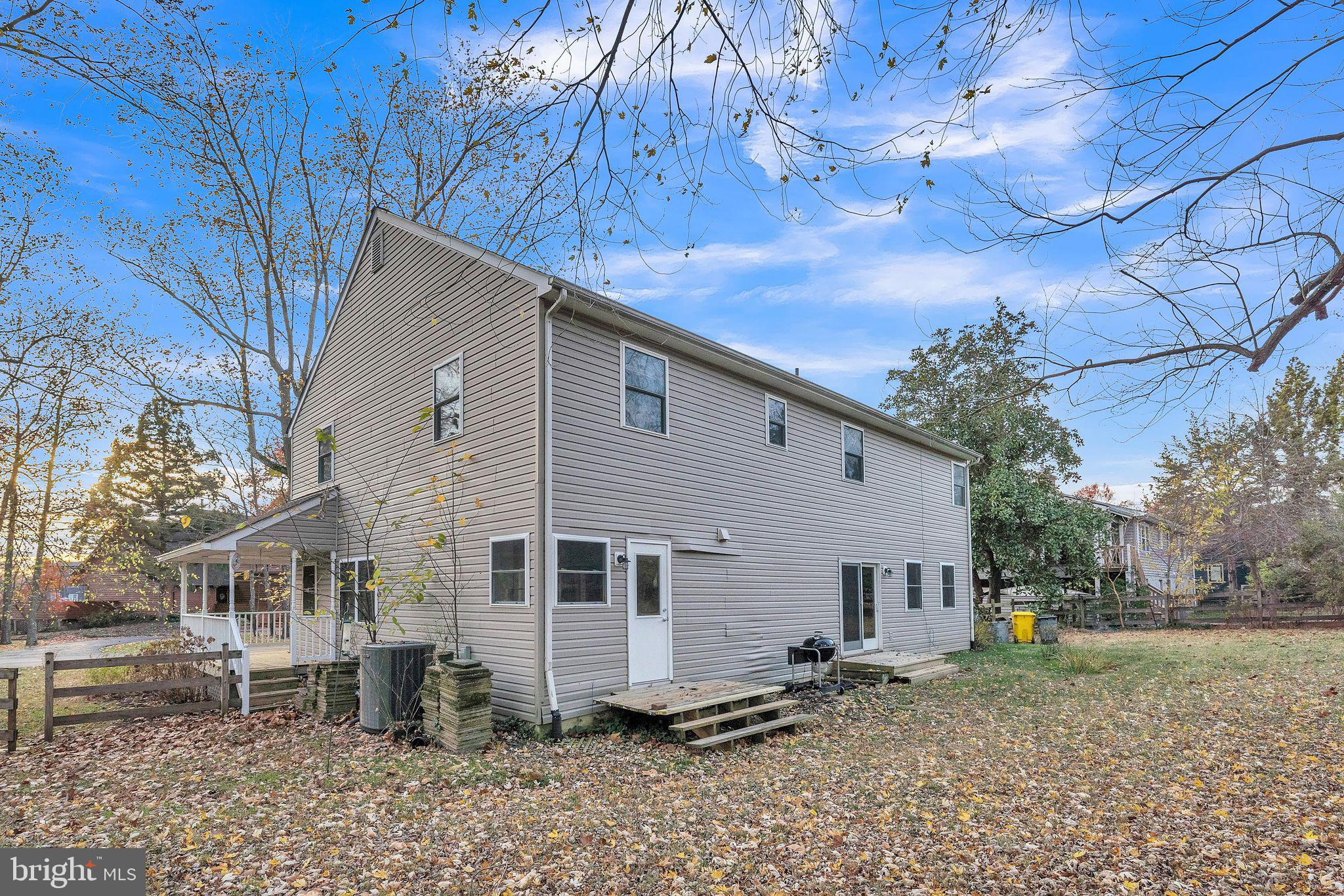 HILLSMERE SHORES - Residential