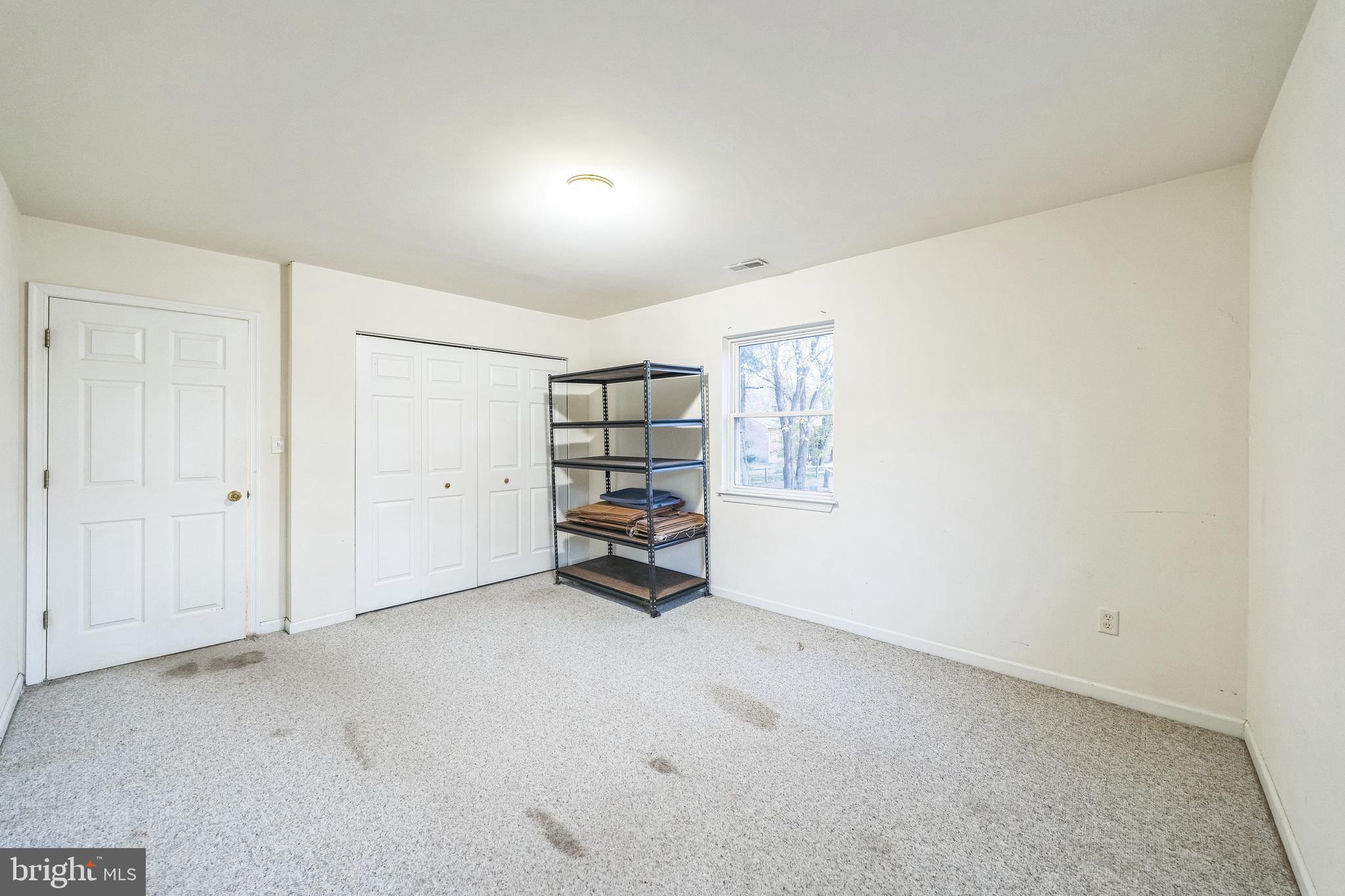 HILLSMERE SHORES - Residential