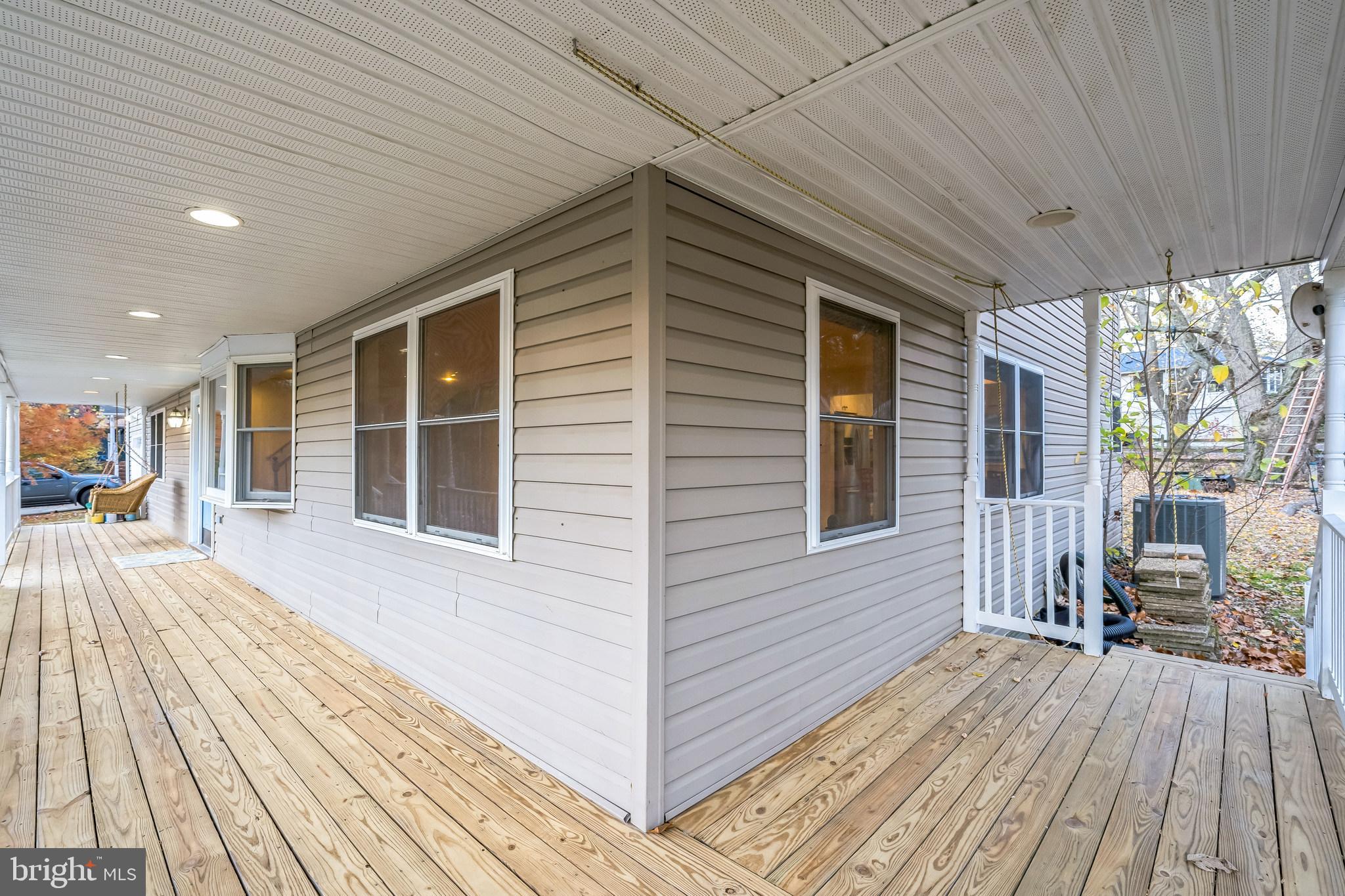 HILLSMERE SHORES - Residential