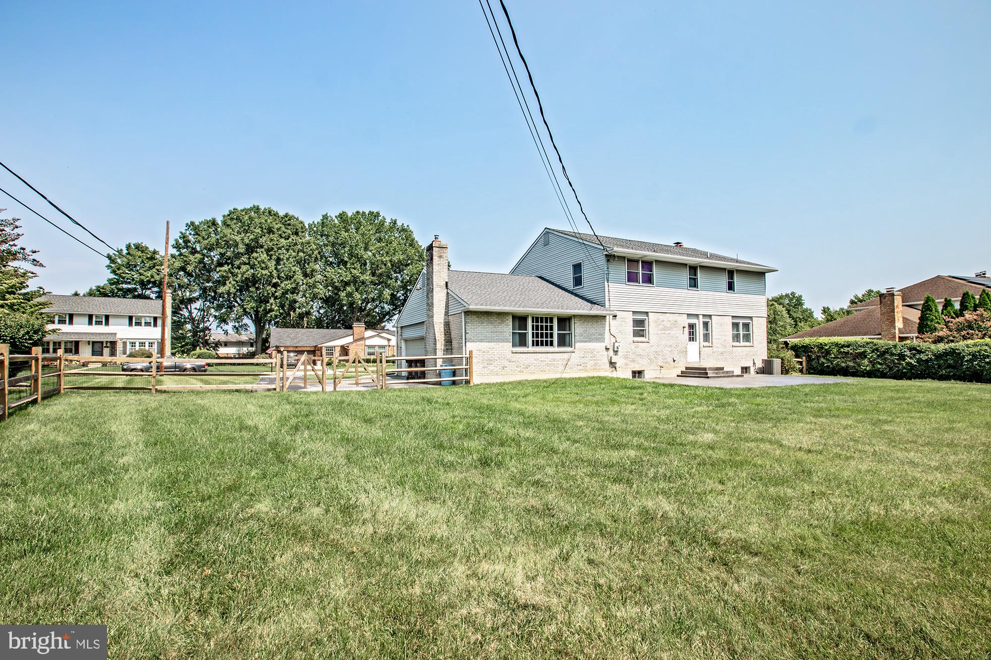 2412 MANET ROAD
