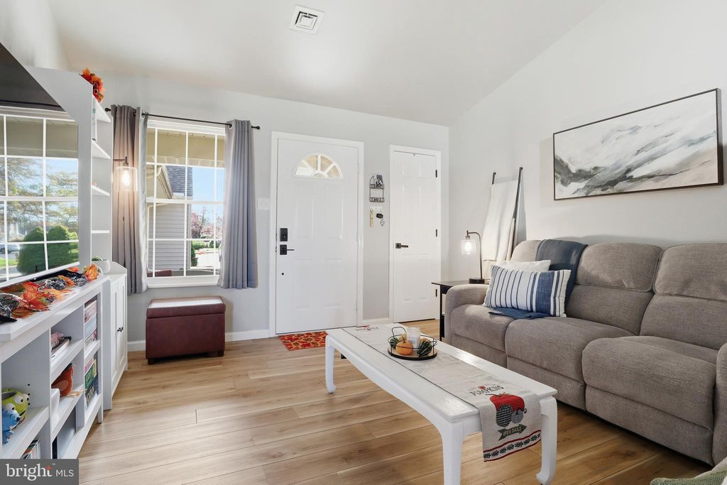 Photo of 139 Easterly Dr, MECHANICSBURG, PA 17050 (MLS # PACB2048228)