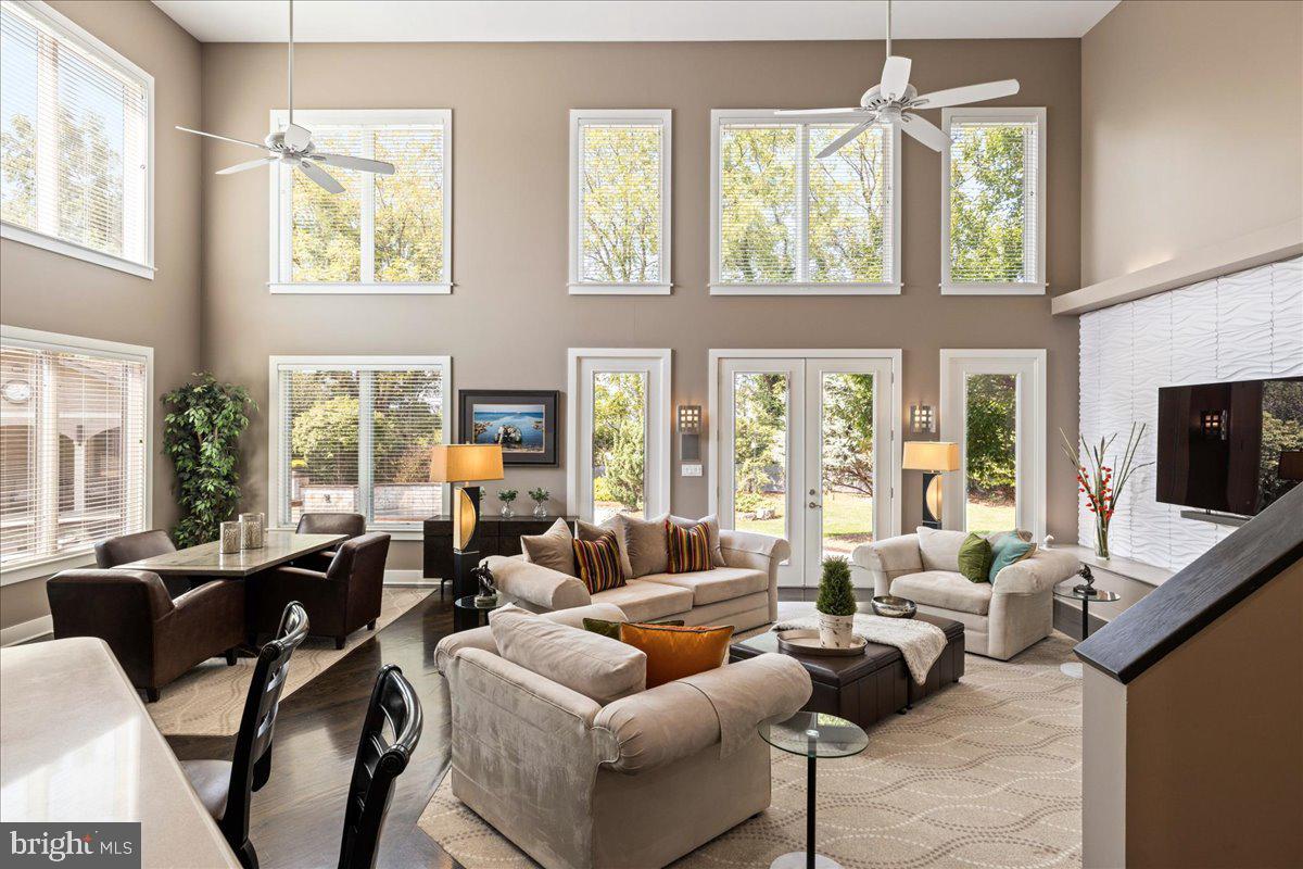 COLT'S RUN - Residential