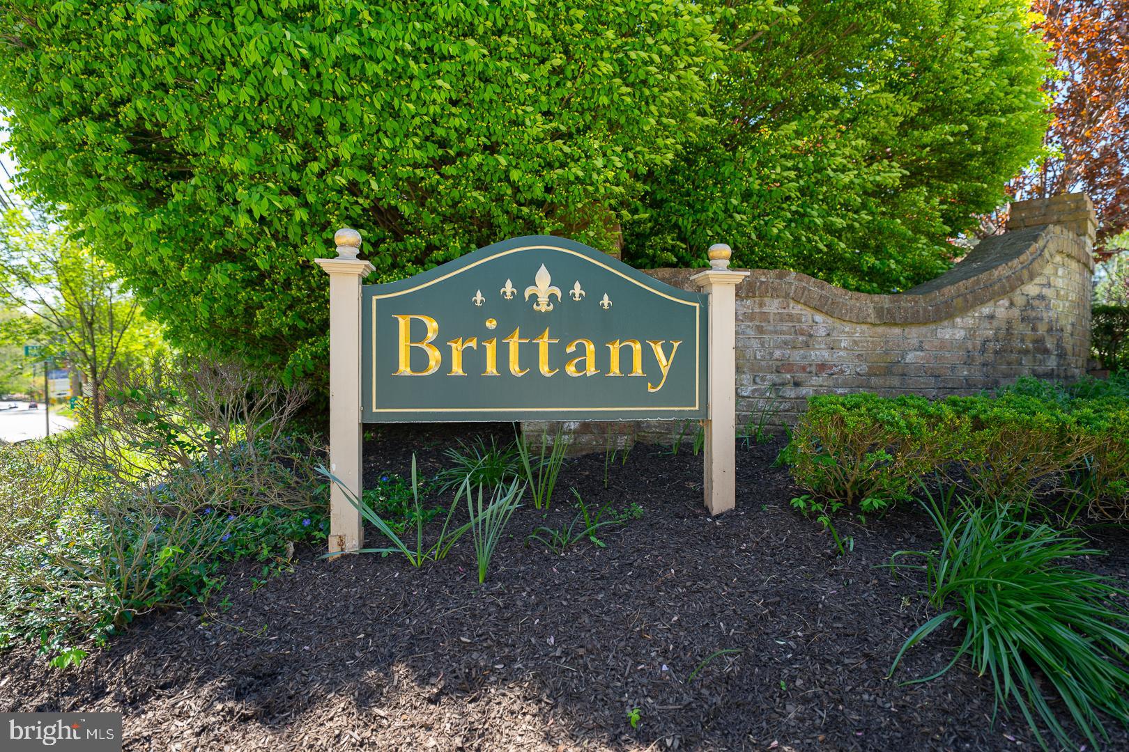 BRITTANY - Residential