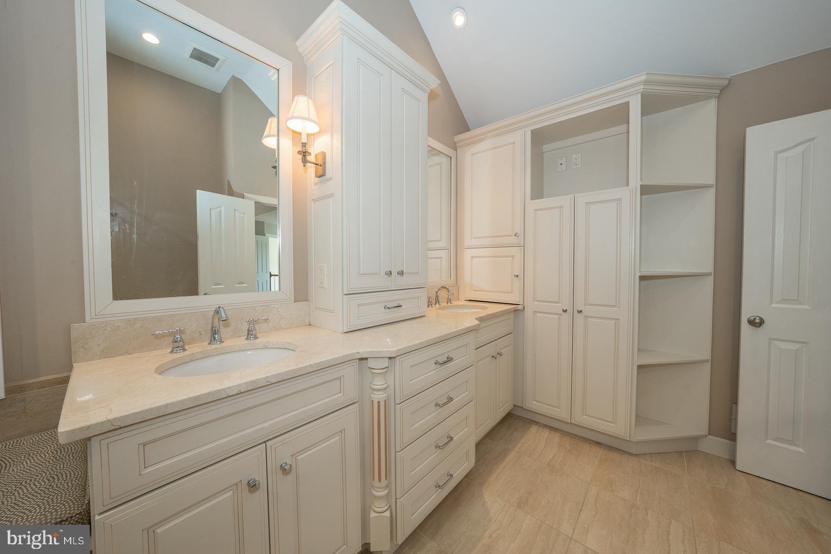 BRITTANY - Residential