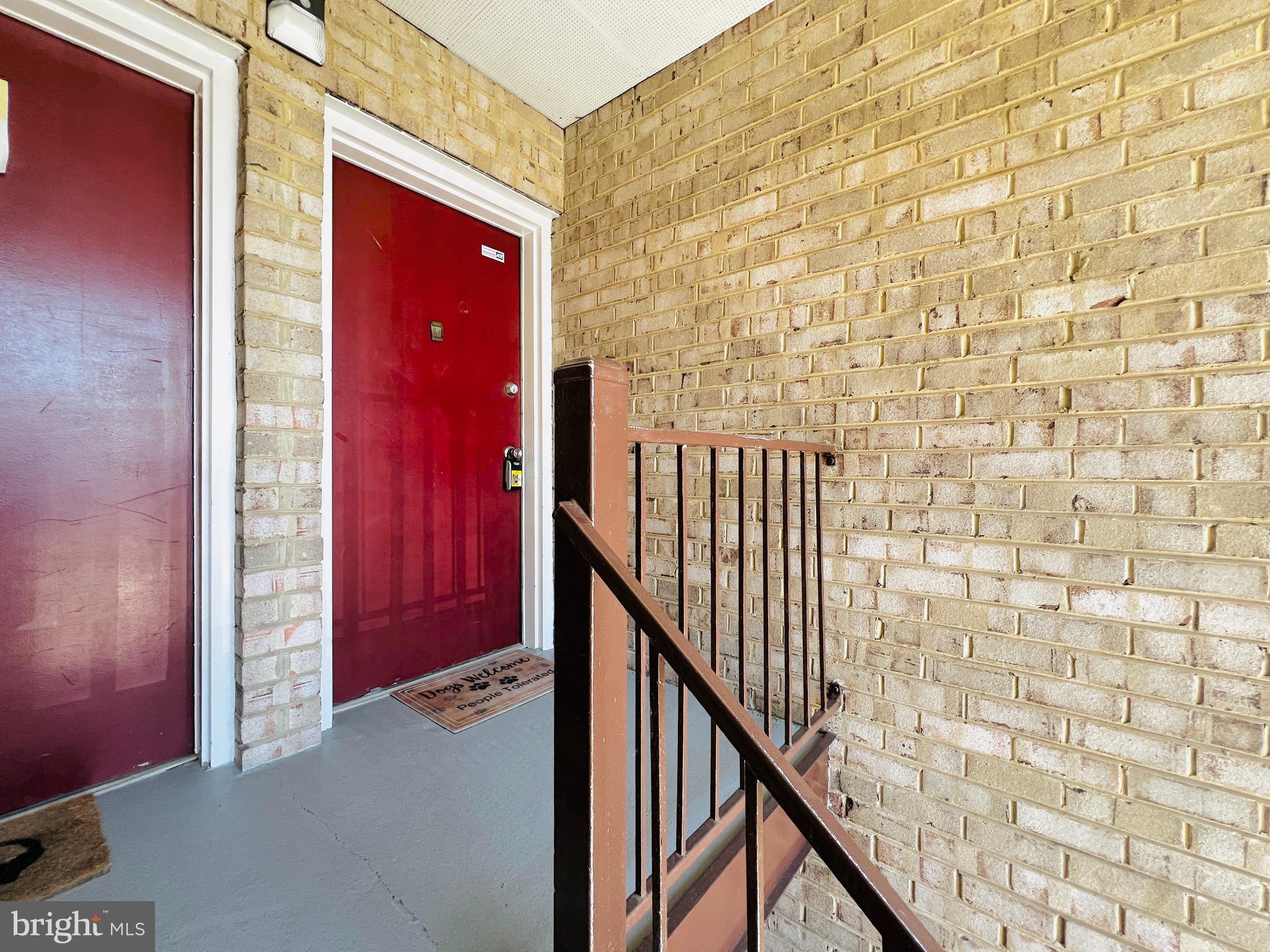 8665 GREENBELT ROAD 202 - Photo 2