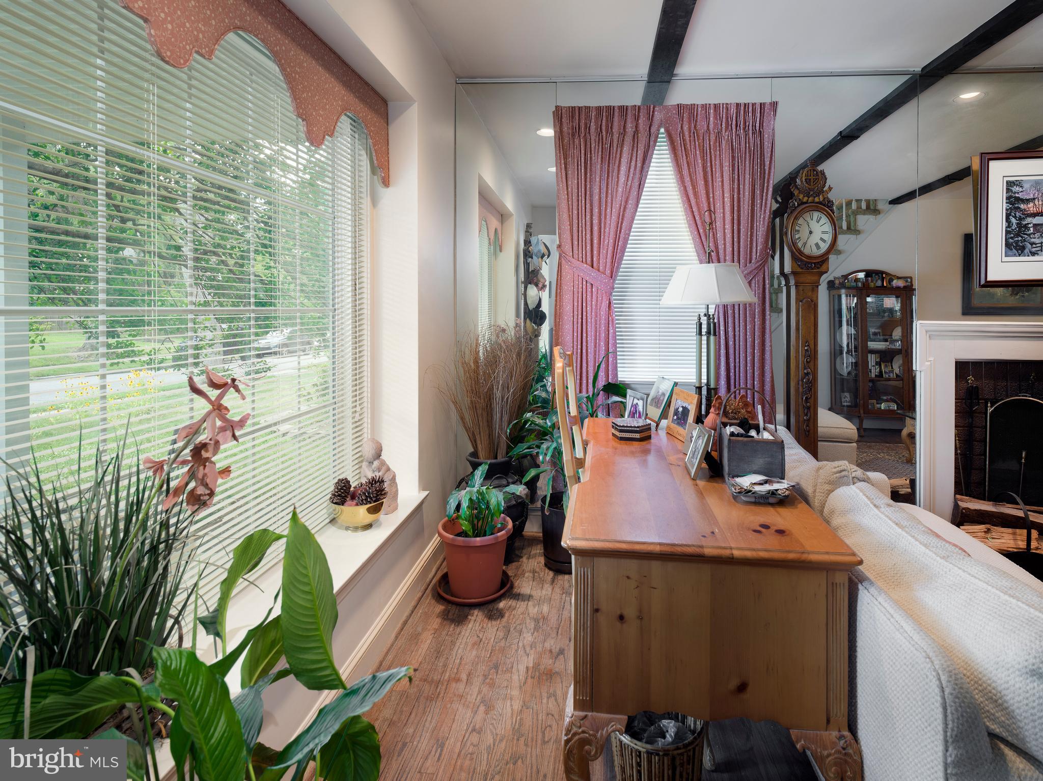 WYNNEWOOD - Residential