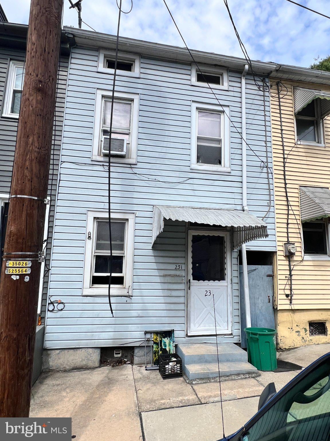 231 LAWRENCE STREET