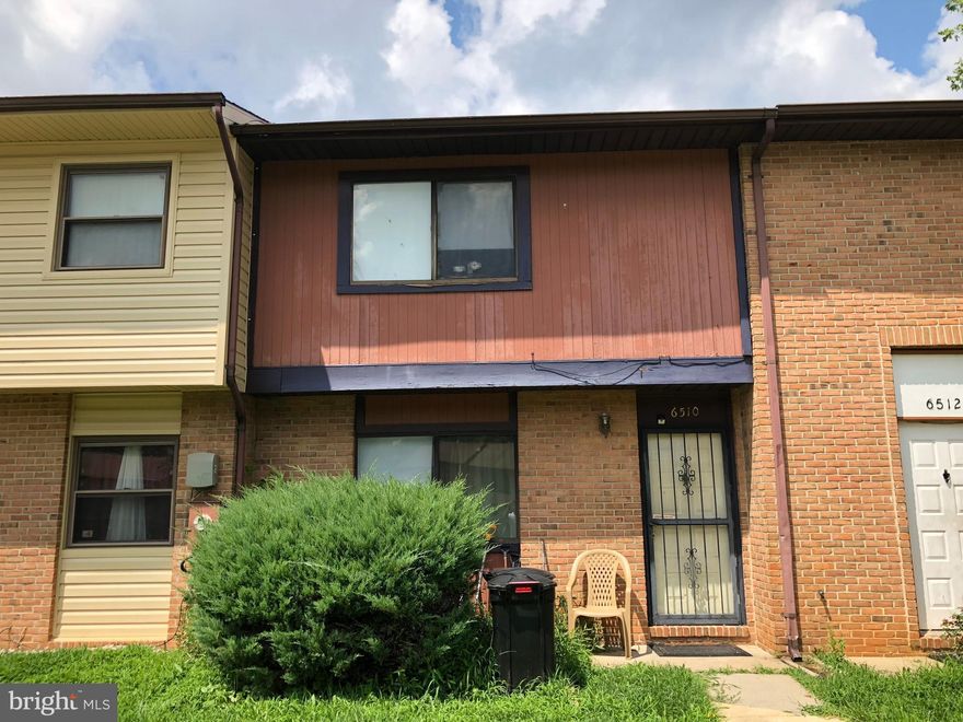 Property SOLD AS-IS. 3 BEDROOM & 2 1/2 BATH END UNIT TOWNHOME IN BALTIMORE COUNTY! CLOSE TO ALL MAJOR COMMUTER ROUTES, RESTAURANTS, SHOPPING SCHOOLS AND MORE! LARGE FENCED YARD WITH TONS OF PRIVACY WITH A LARGE LEVEL BACKYARD IN A QUIET WELL ESTABLISHED NEIGHBORHOOD.  Seller will NOT make any repairs. SECLUDED NEIGHBORHOOD IN COMMUNITY OF SINGLE FAMILY HOMES * SPACIOUS END UNIT * OPEN FLOORPLAN