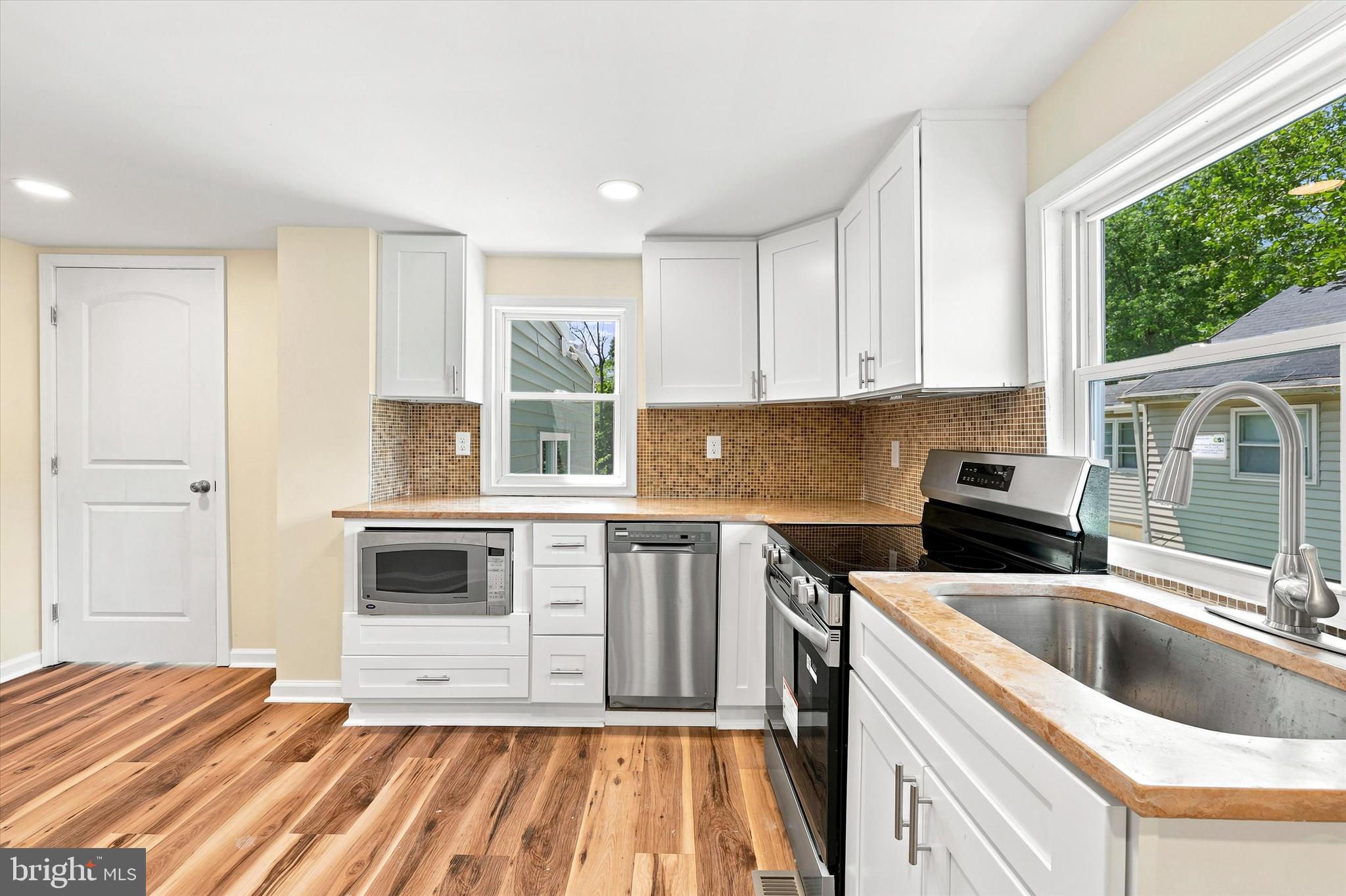 28 E MAIN STREET 30