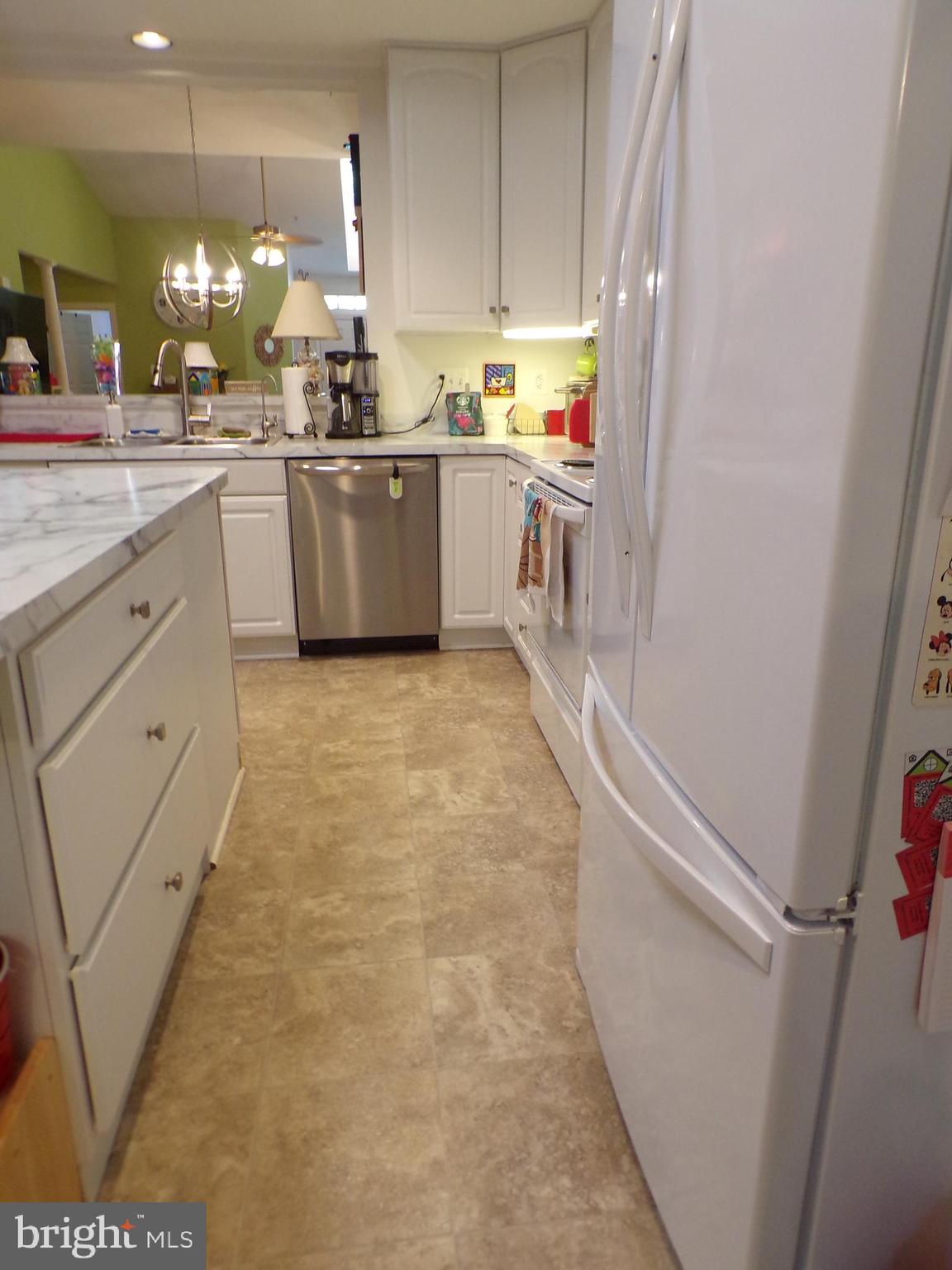 SOUTH RIVER COLONY - Residential