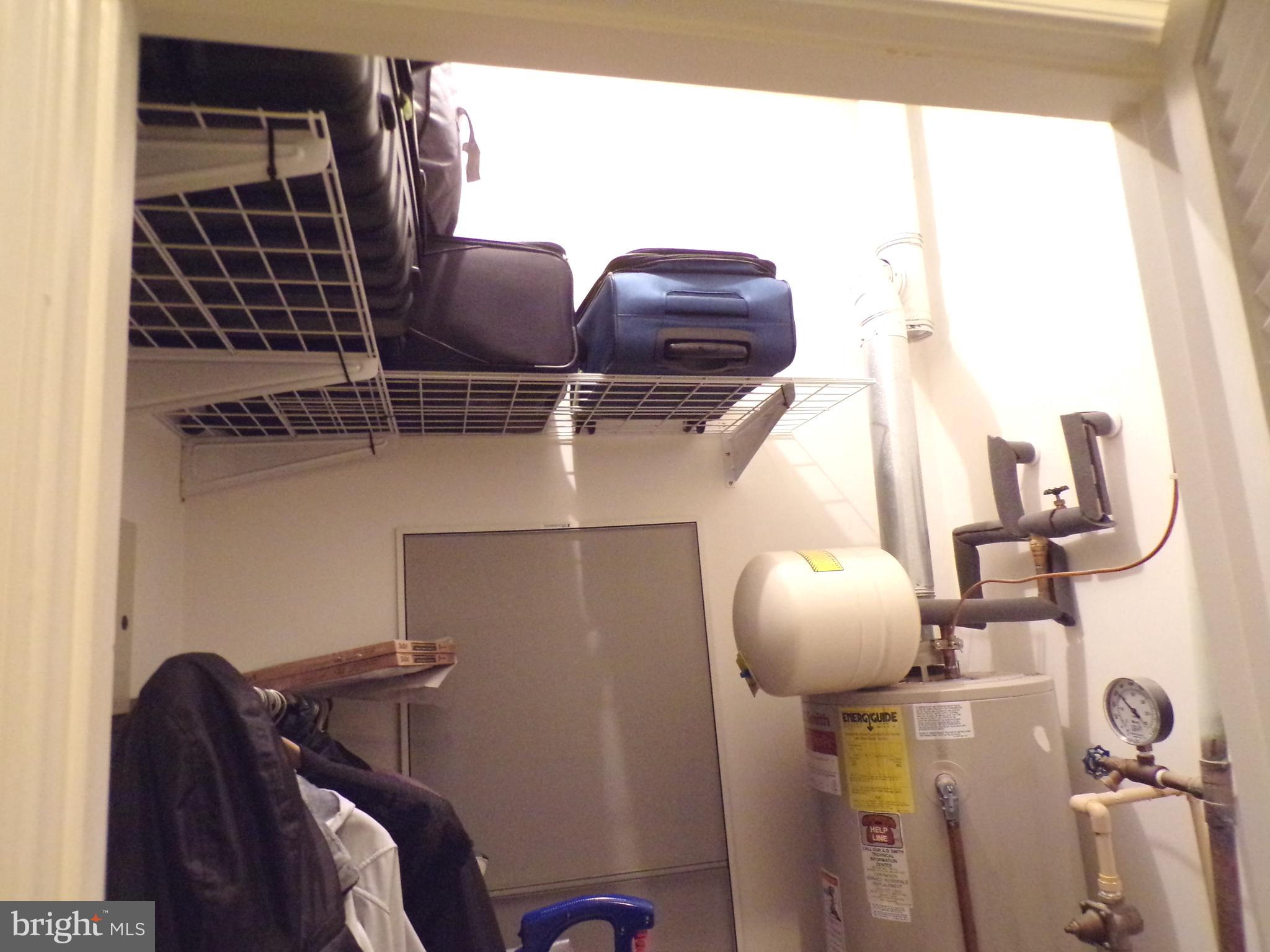 SOUTH RIVER COLONY - Residential