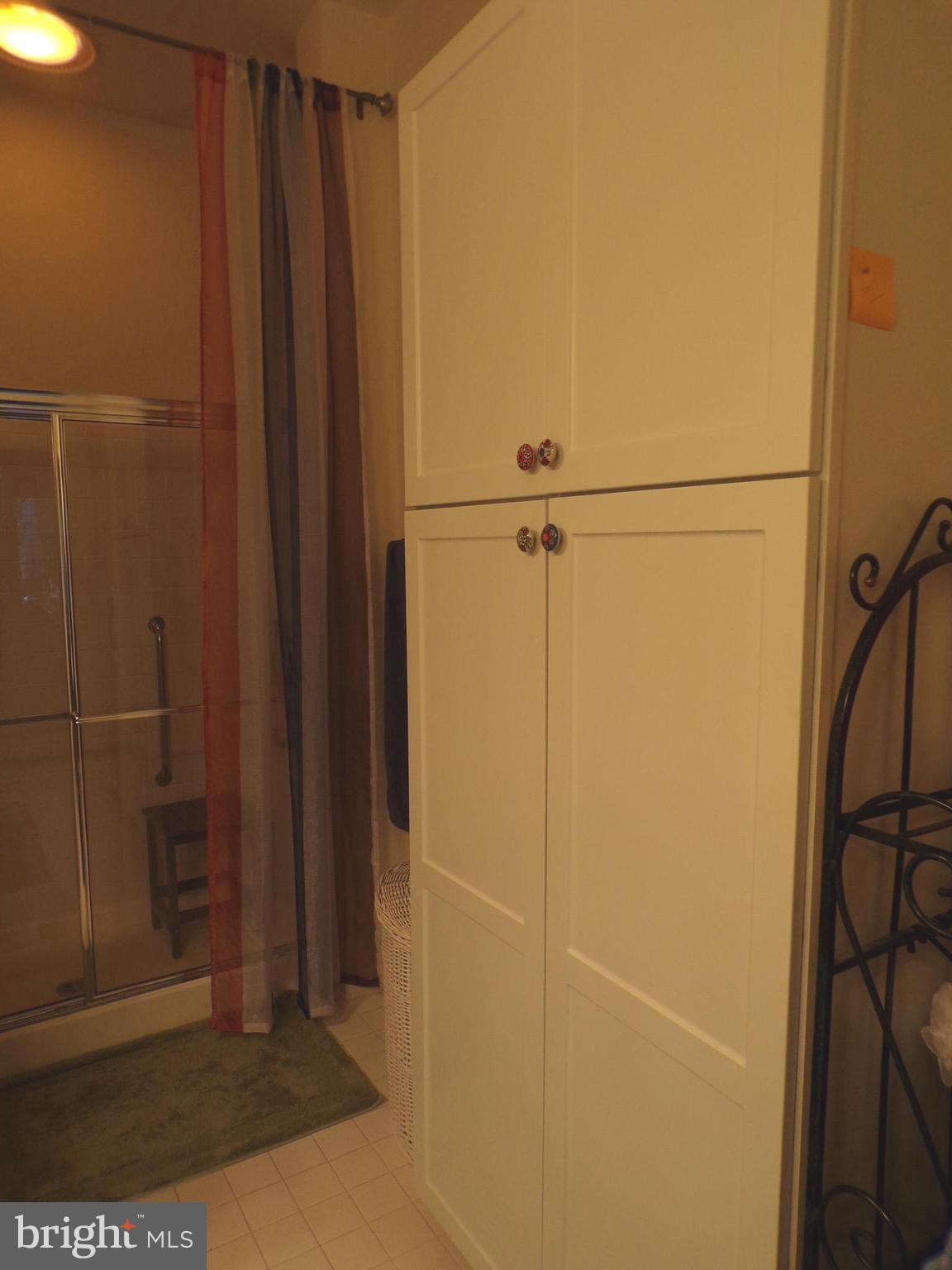 SOUTH RIVER COLONY - Residential