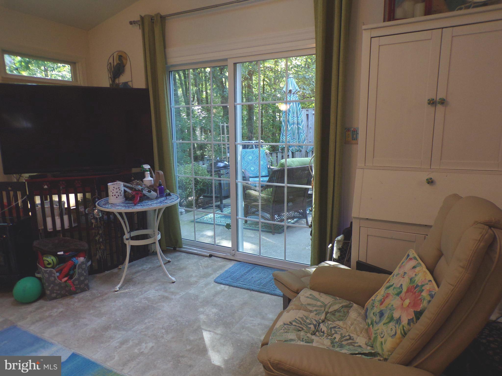 SOUTH RIVER COLONY - Residential