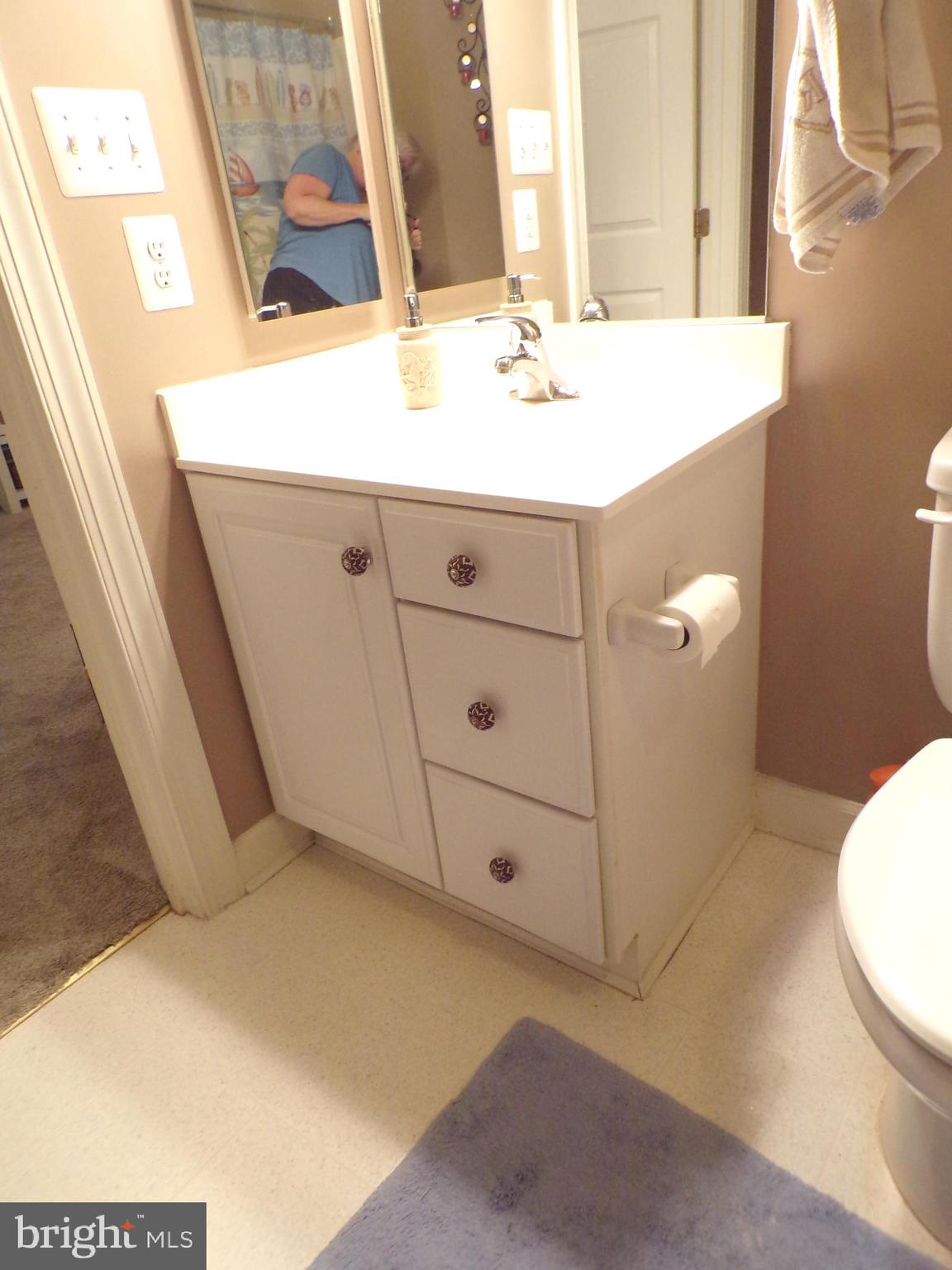 SOUTH RIVER COLONY - Residential