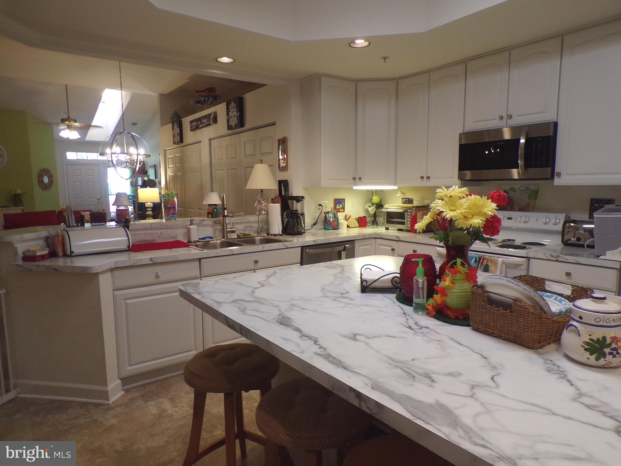 SOUTH RIVER COLONY - Residential