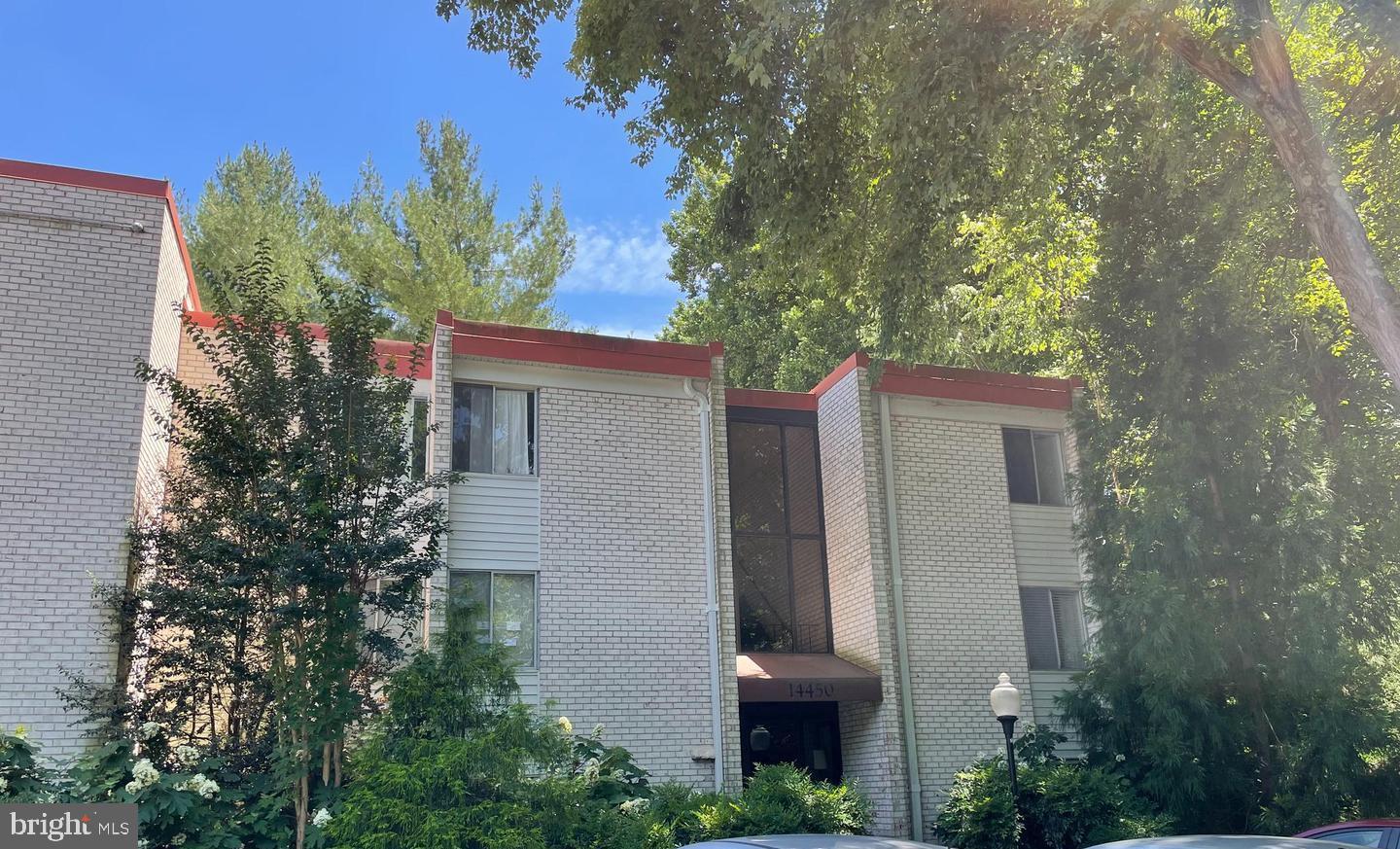 NORTH CREEK VILLAS - Residential