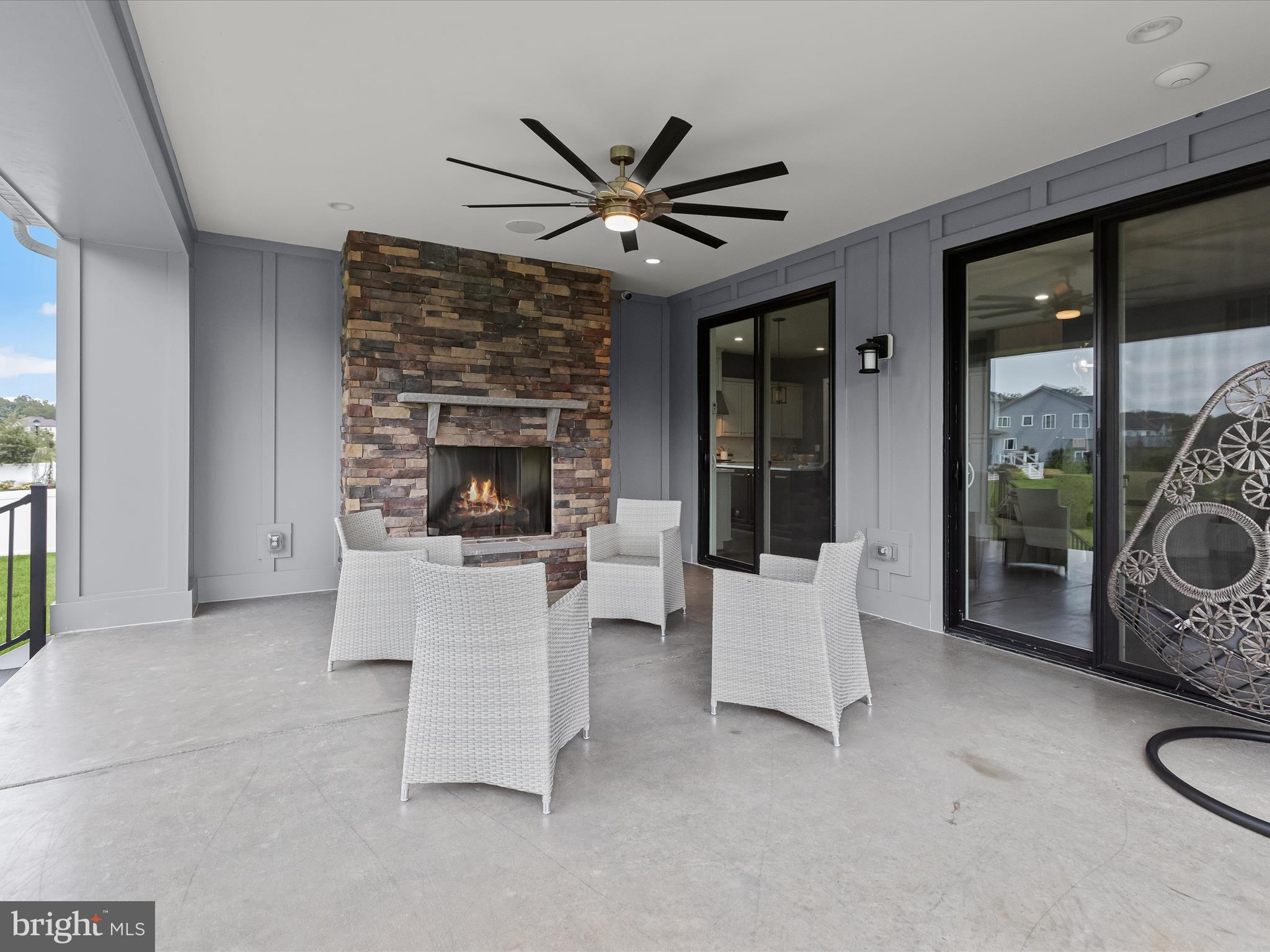 THE RIDINGS AT NORTH BRANCH - Residential