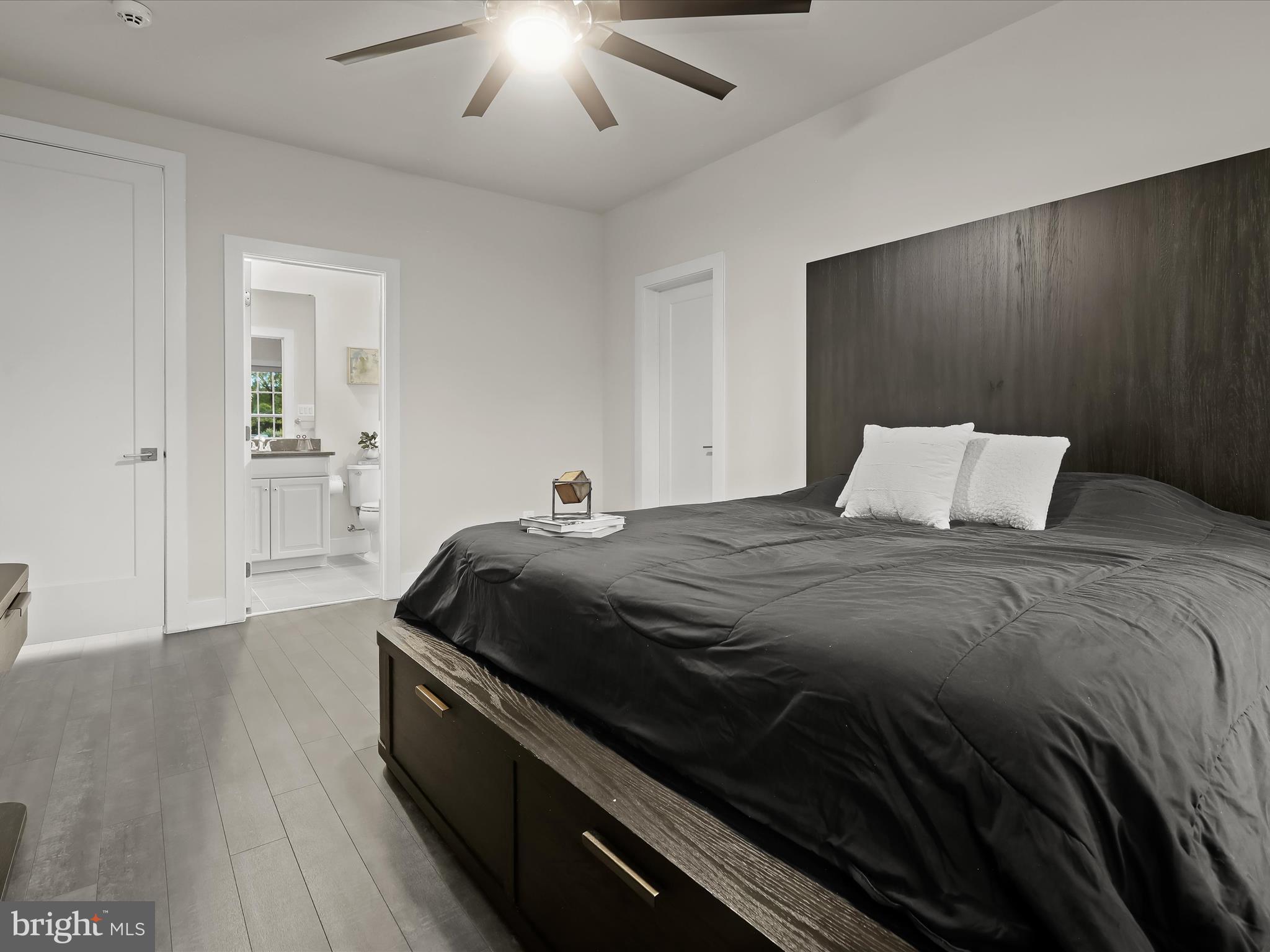 THE RIDINGS AT NORTH BRANCH - Residential