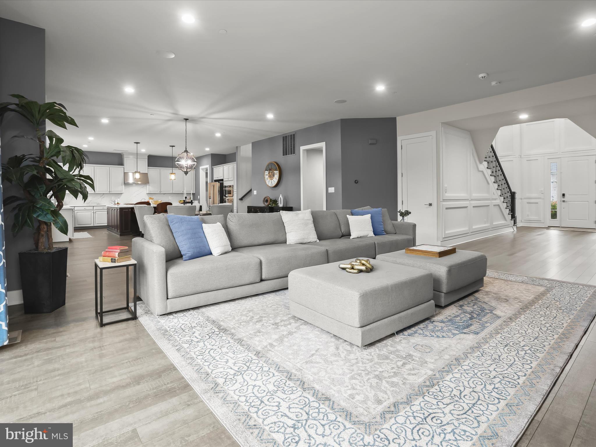 THE RIDINGS AT NORTH BRANCH - Residential