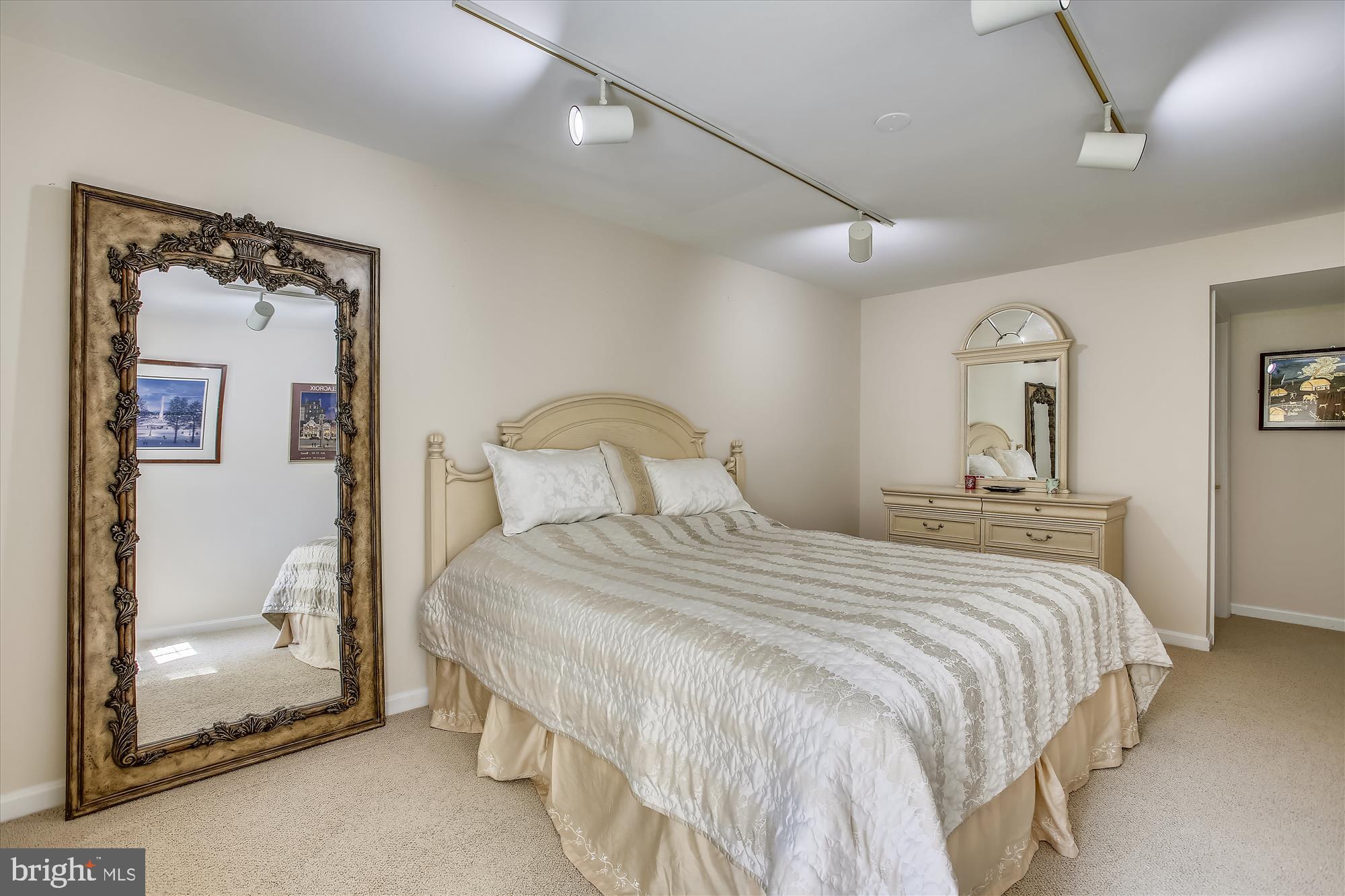 STARKS CROSSING - Residential