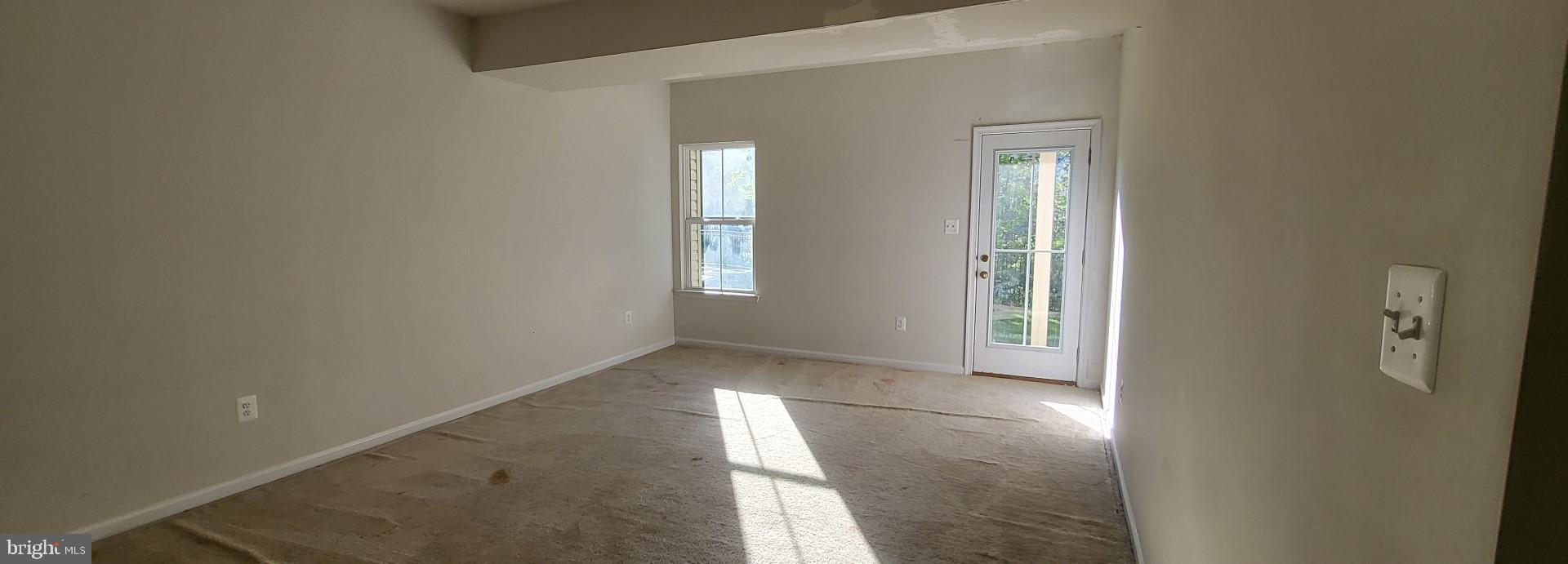 WESTCHESTER SQUARE - Residential