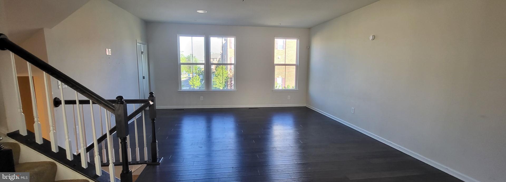 WESTCHESTER SQUARE - Residential