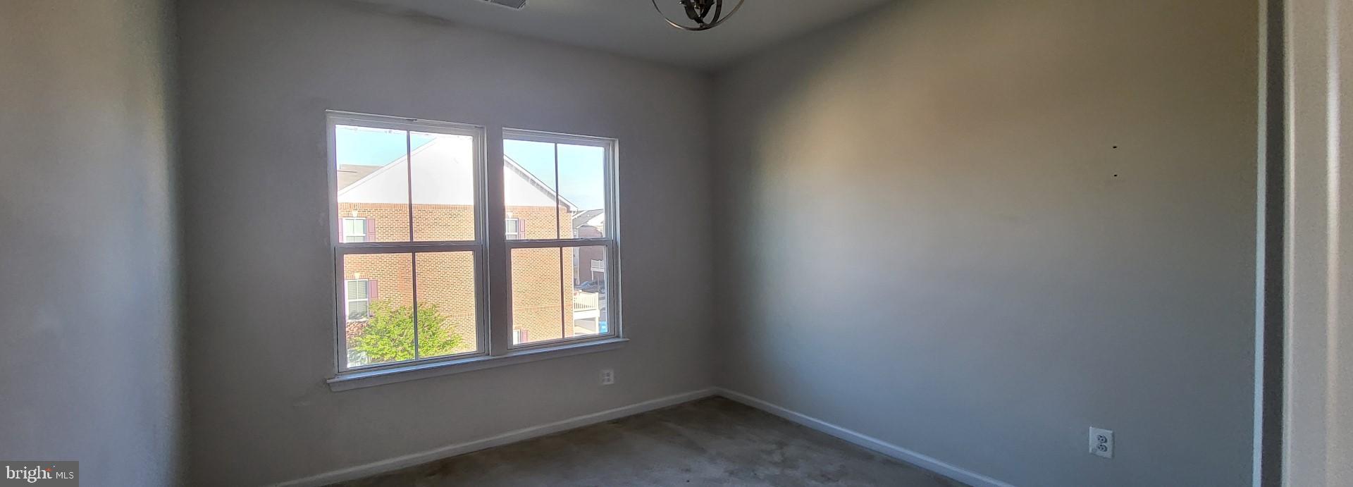 WESTCHESTER SQUARE - Residential