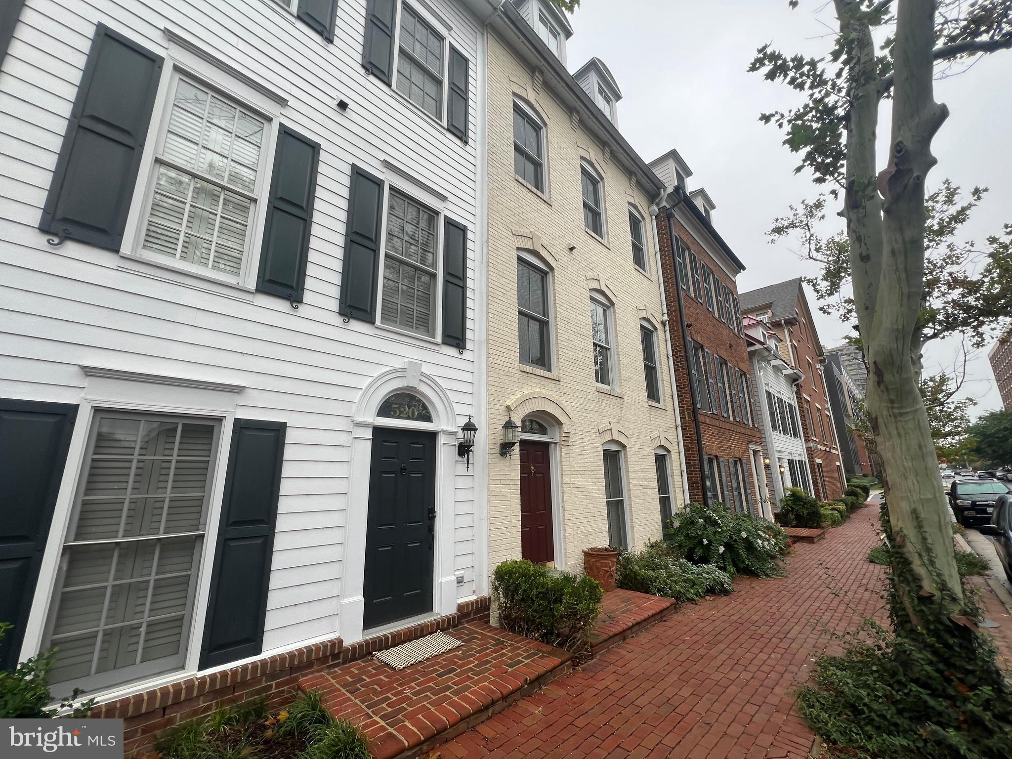 522 N ROYAL STREET