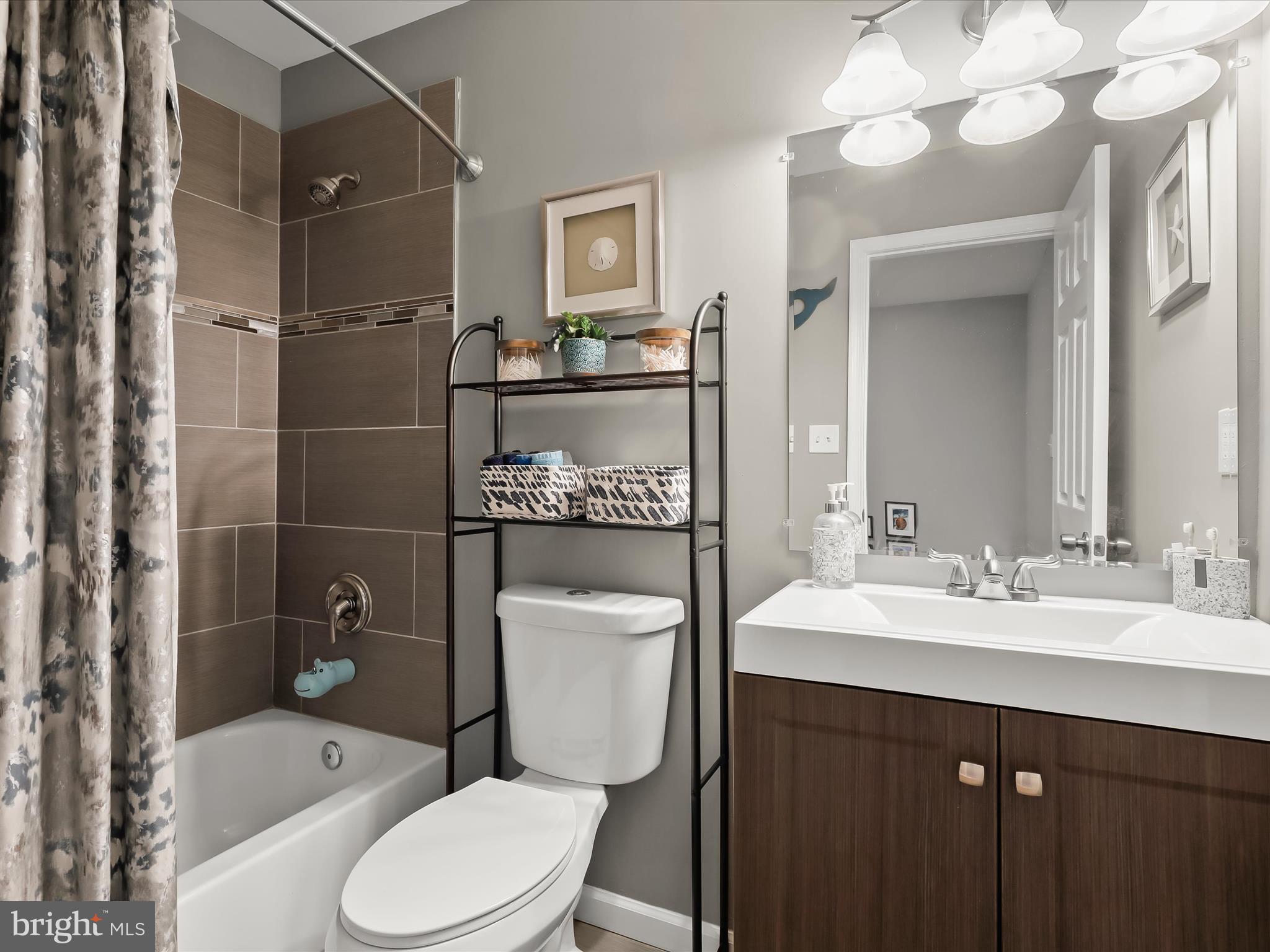 CASTLEMILL - Residential