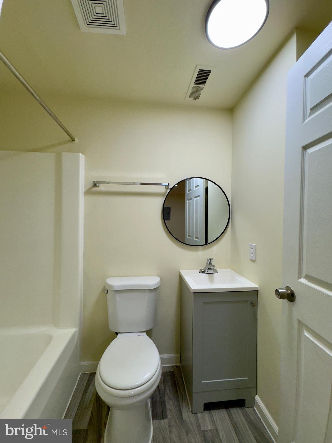 OLD GOUCHER - Residential Lease