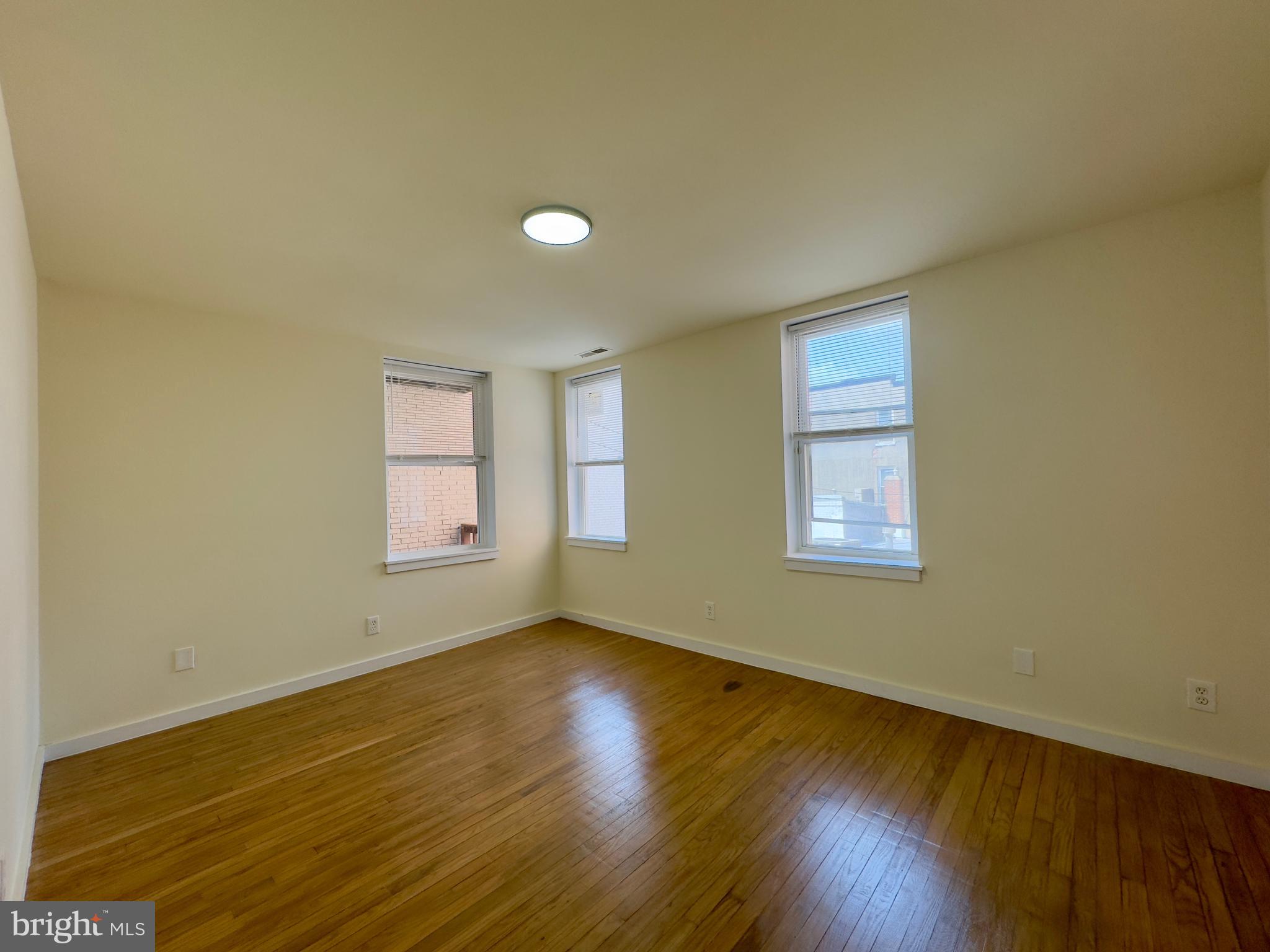 OLD GOUCHER - Residential Lease