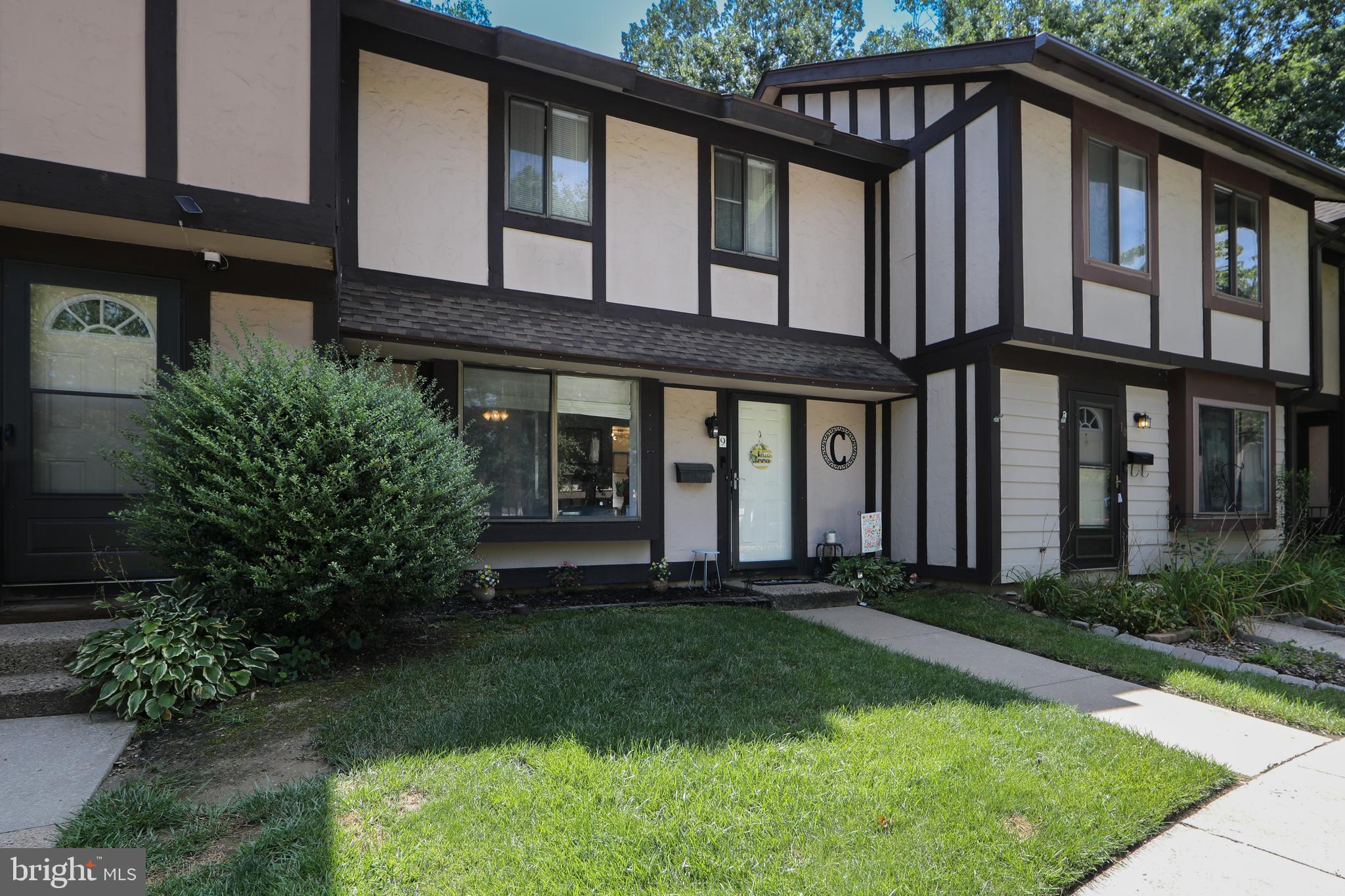 9 MULBERRY COURT
