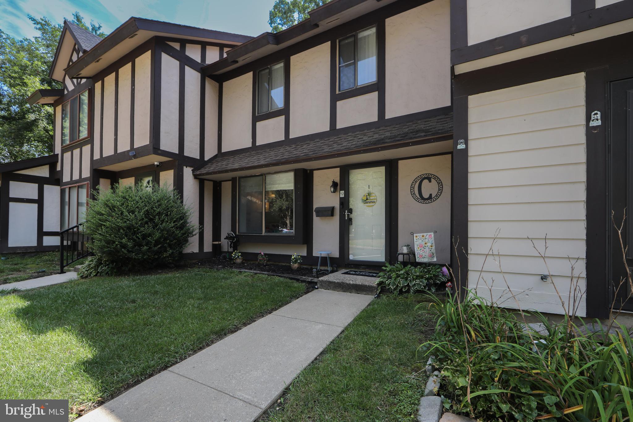 9 MULBERRY COURT
