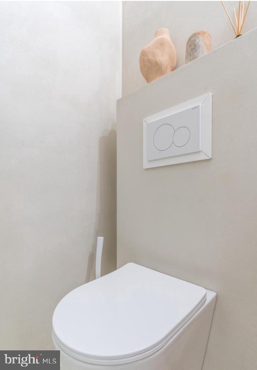 PASSYUNK SQUARE - Residential Lease