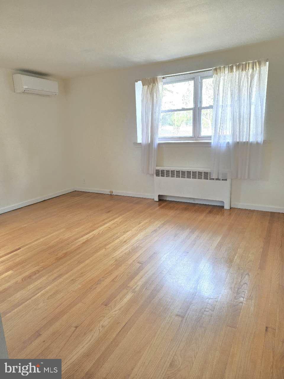 ELKINS PARK - Residential