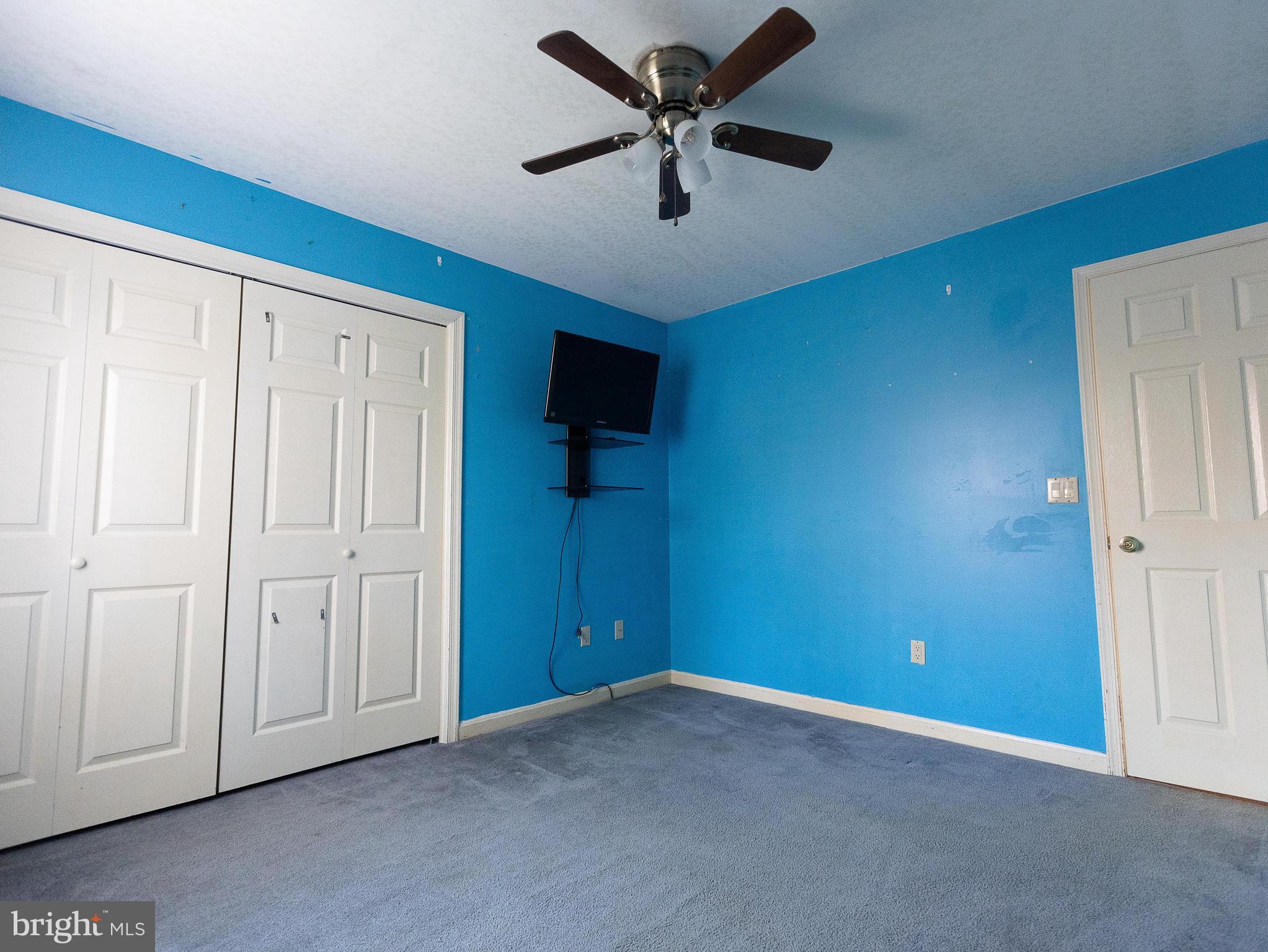 TOWN CREEK MANOR - Residential