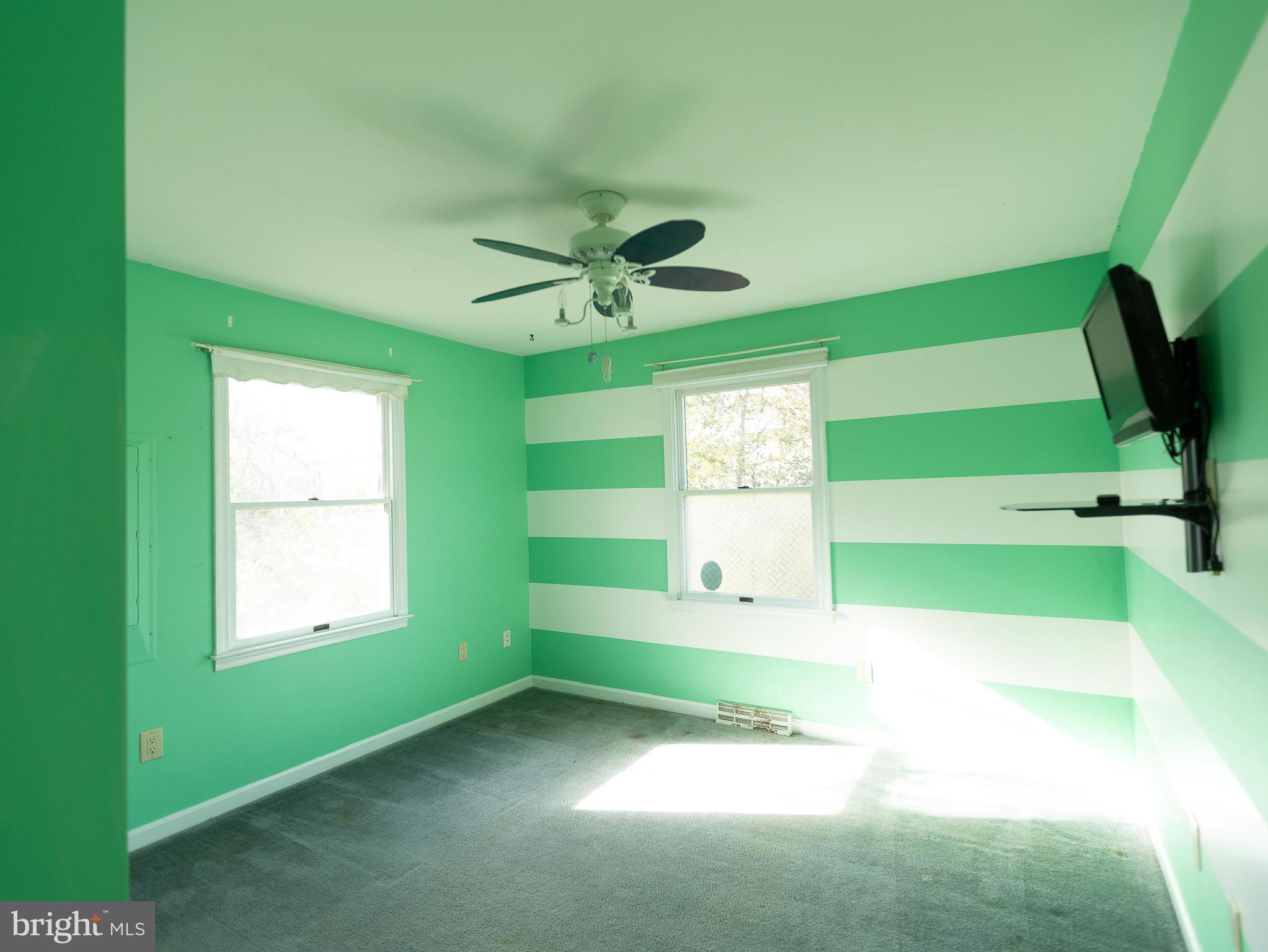 TOWN CREEK MANOR - Residential