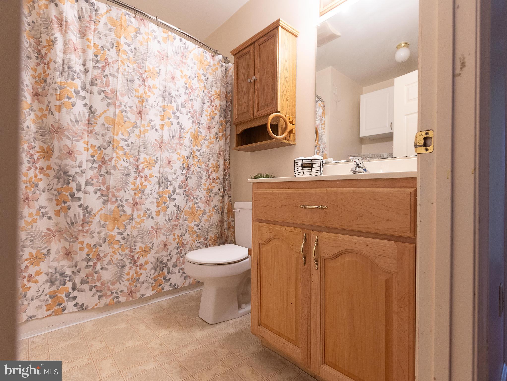 TOWN CREEK MANOR - Residential