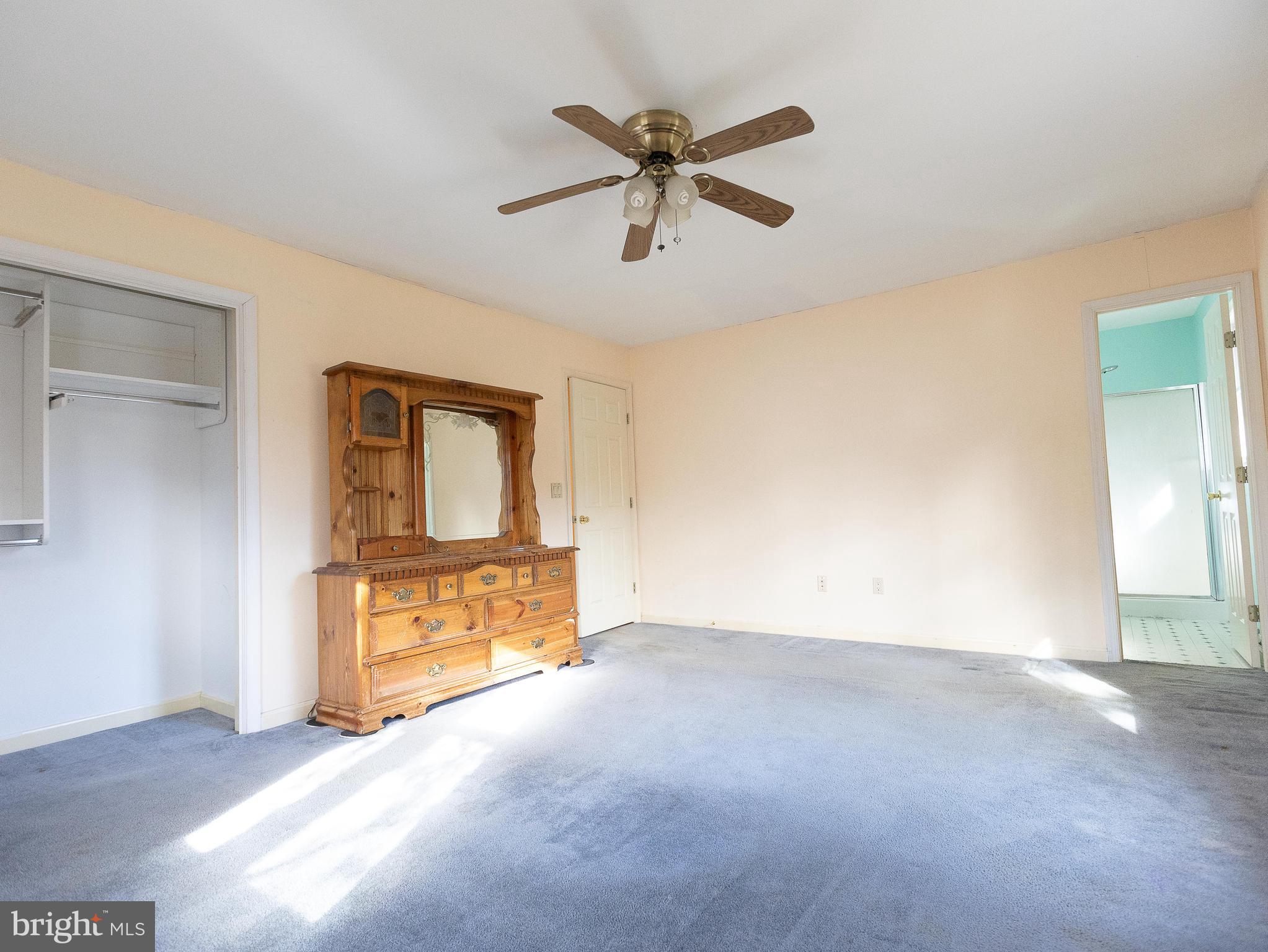 TOWN CREEK MANOR - Residential