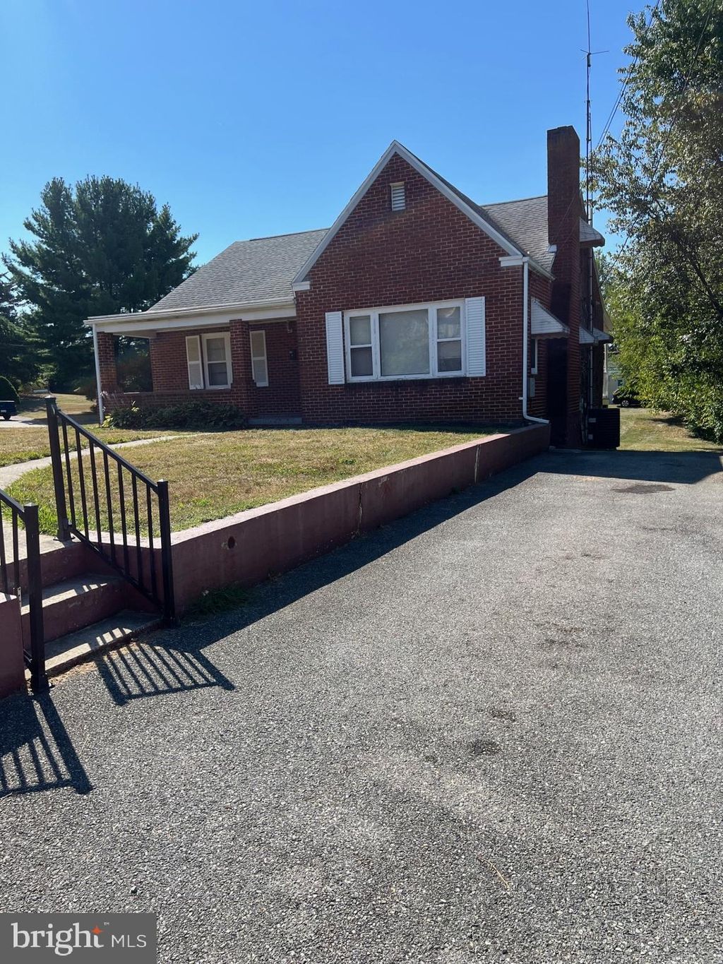 Photo of 761 Jefferson Boulevard, HAGERSTOWN, MD 21740 (MLS # MDWA2030020)